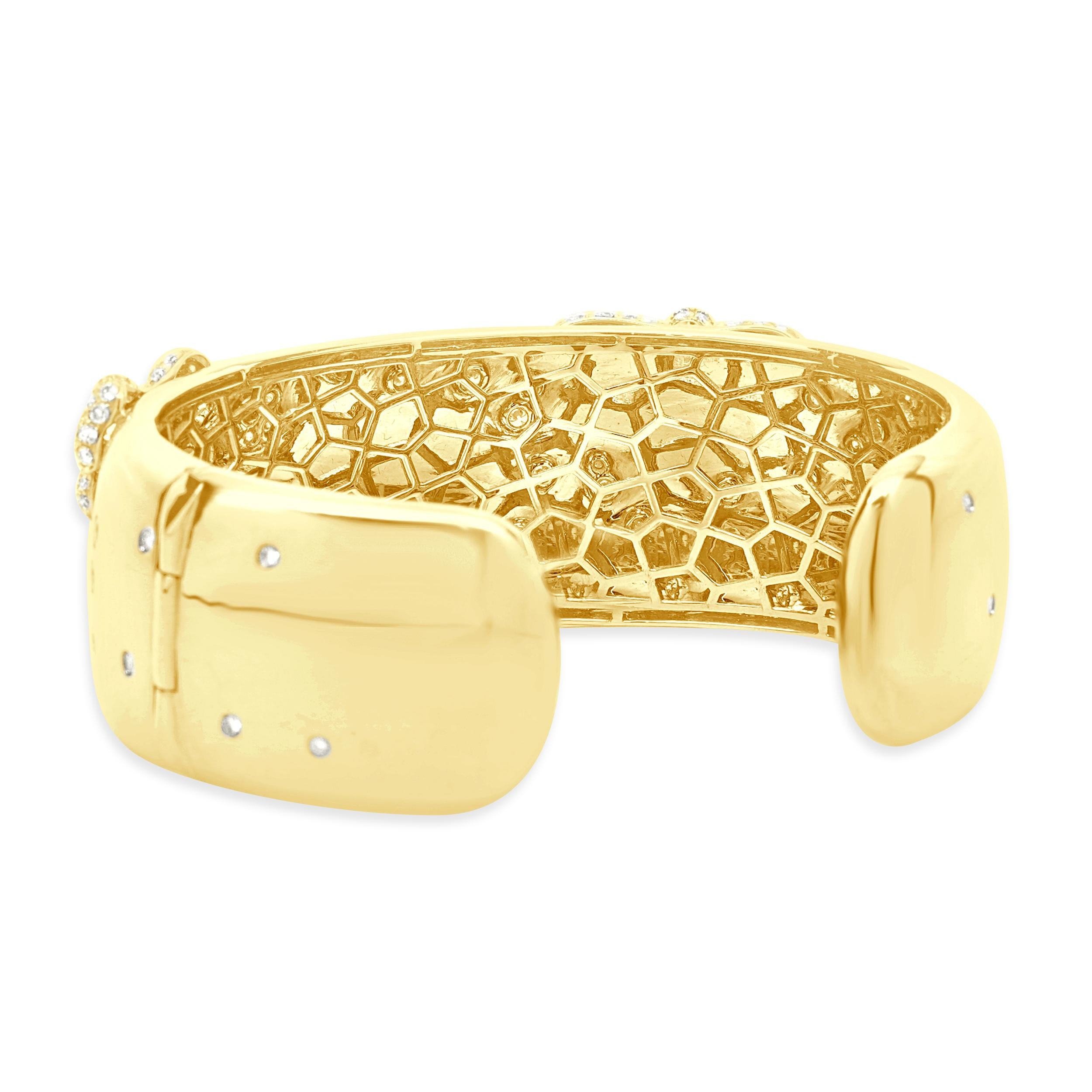 Round Cut 18 Karat Yellow Gold Pave Diamond Flower Station Cuff Bracelet