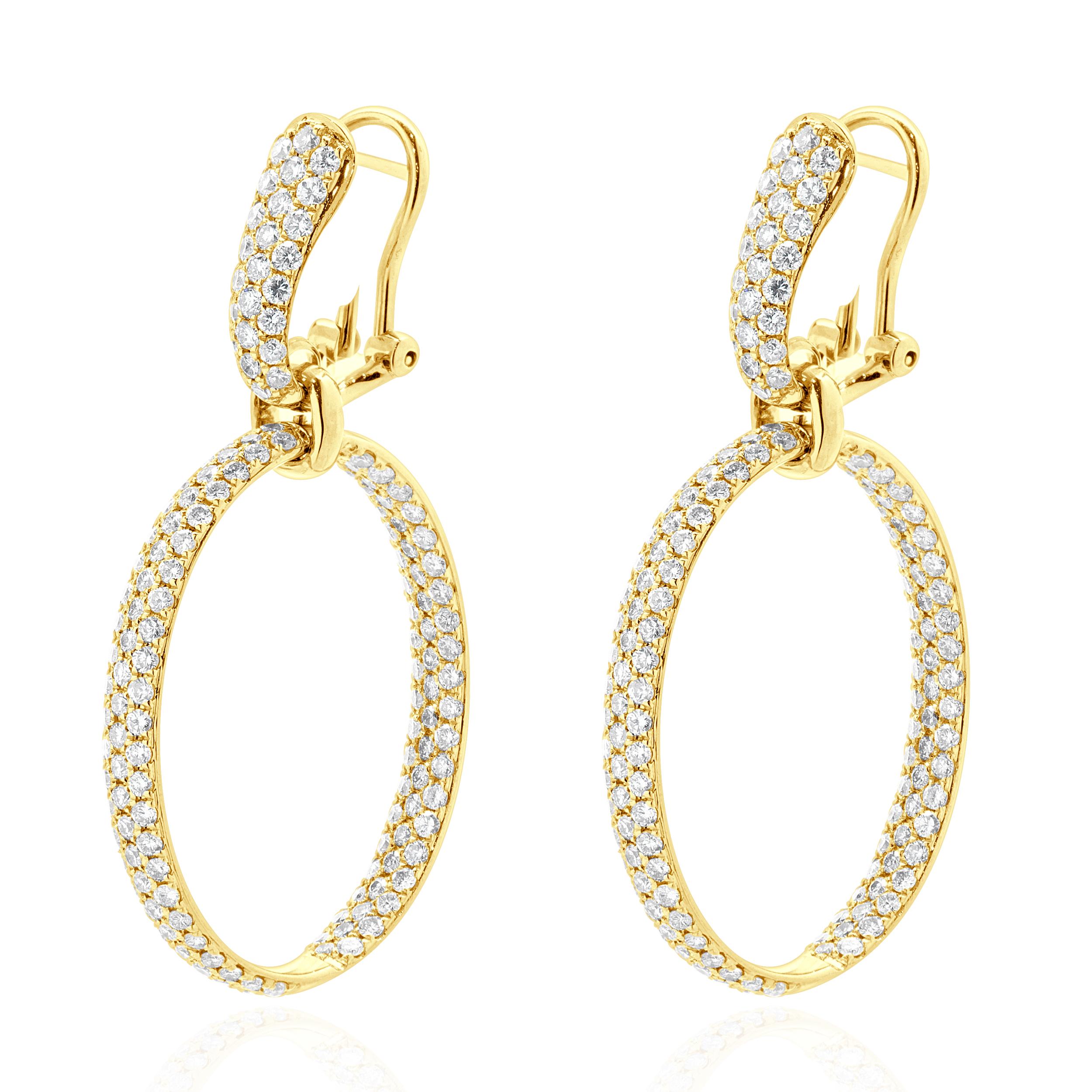 Designer: custom design
Material: 18K yellow gold
Diamonds: 318 round brilliant cut = 4.90cttw
Color: G
Clarity: VS2
Dimensions: earrings measure 51.50mm in length
Weight: 19.24 grams
