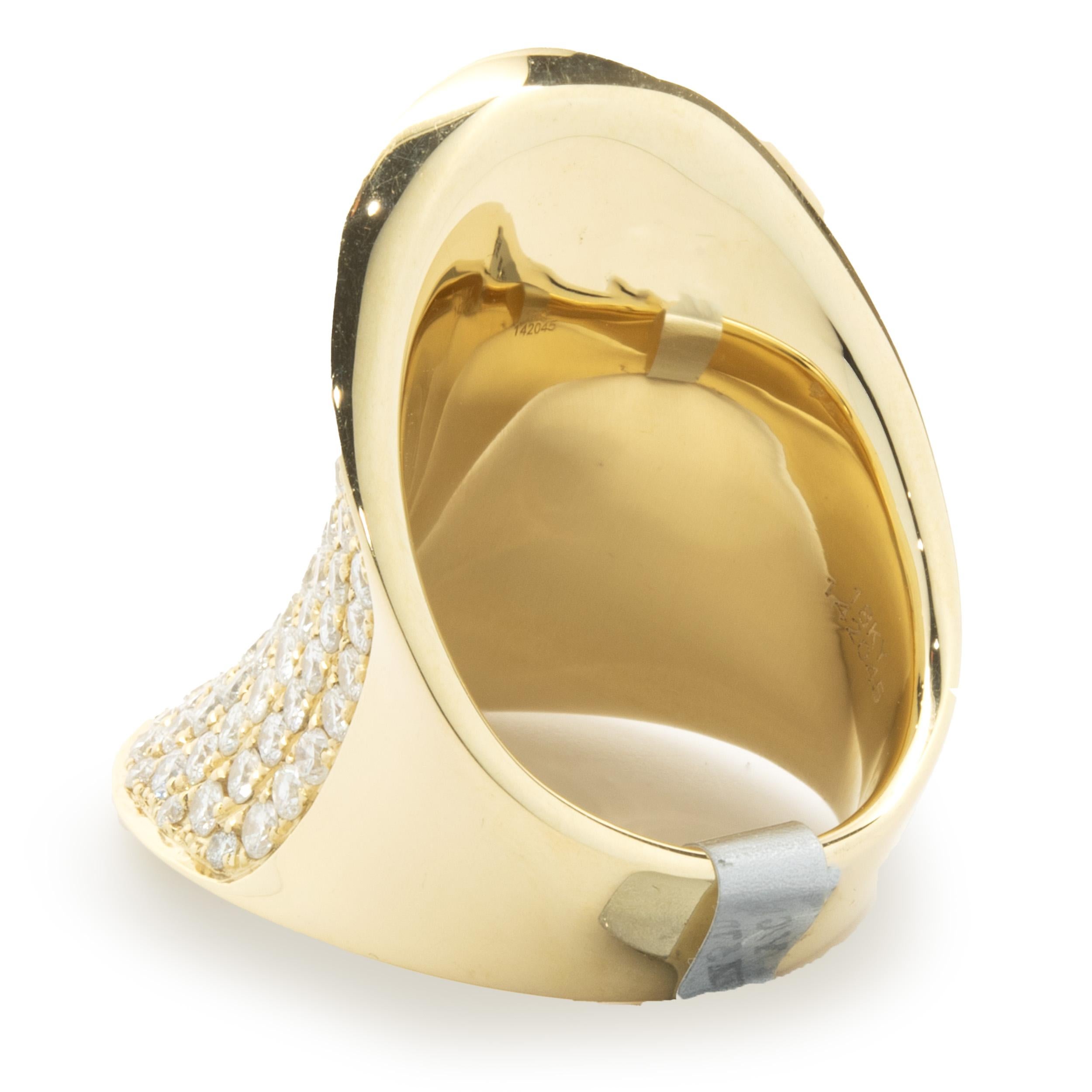 Sattelring aus 18 Karat Gelbgold mit Pavé-Diamant im Zustand „Hervorragend“ im Angebot in Scottsdale, AZ