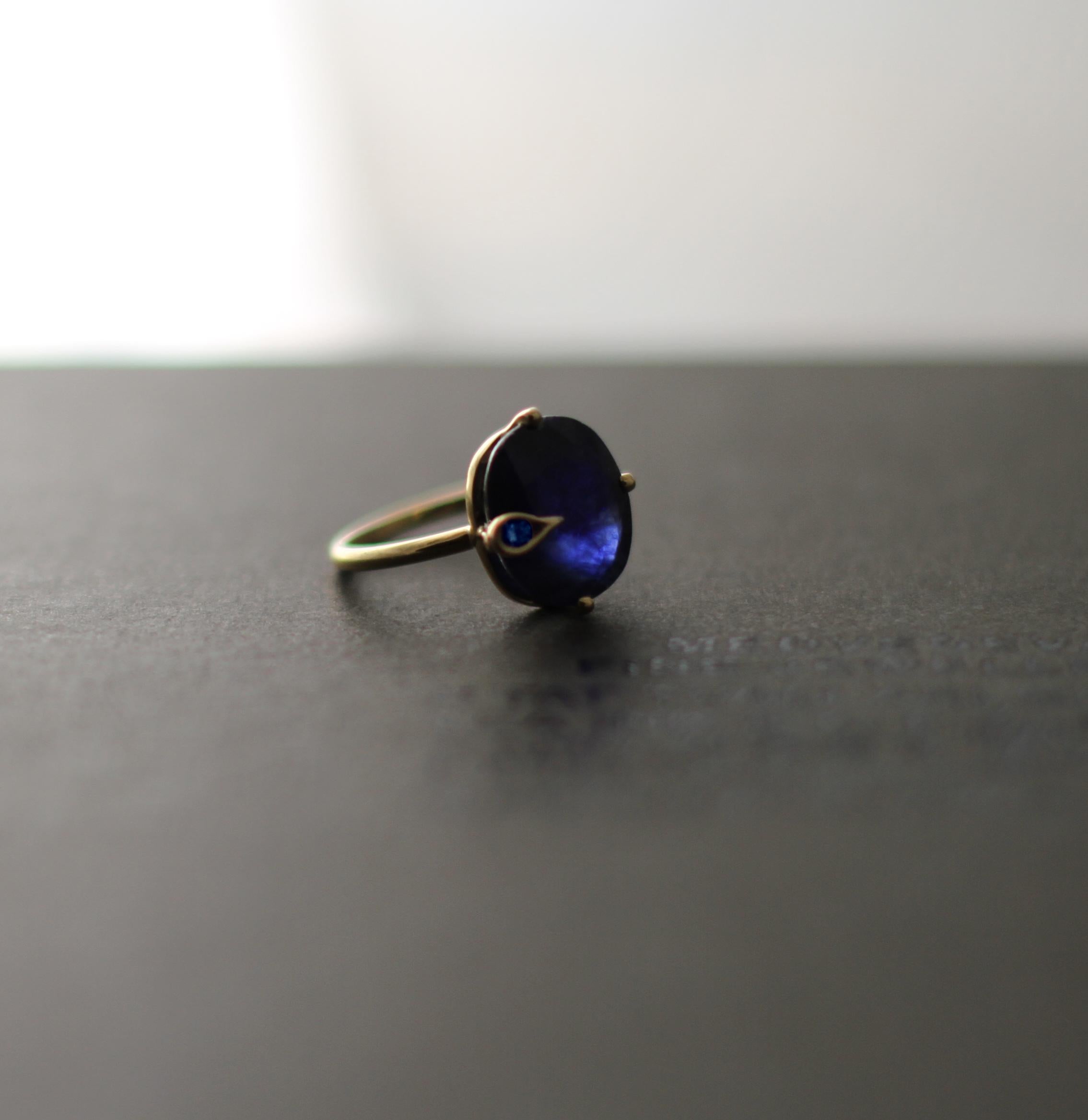 Eighteen Karat Yellow Gold Peacock Ring with Two Carats Dark Blue Sapphire For Sale 2