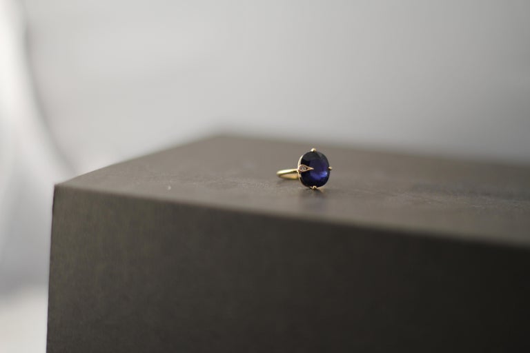 18 Karat Yellow Gold Peacock Ring with 4,6 Carats Blue Sapphire and Diamond For Sale 2