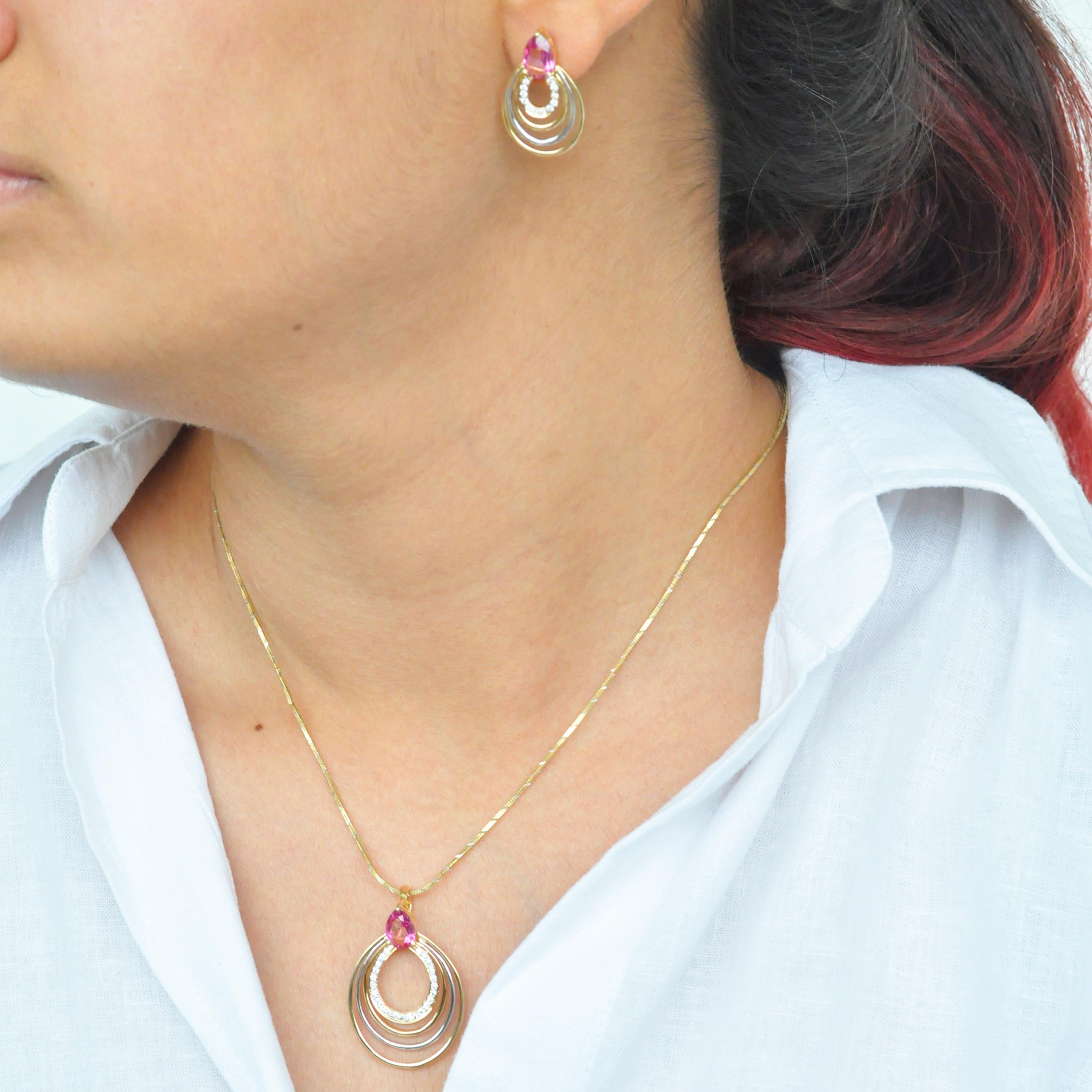Women's 18 Karat Yellow Gold Pear Shaped Pink Tourmaline Diamond Pendant Necklace