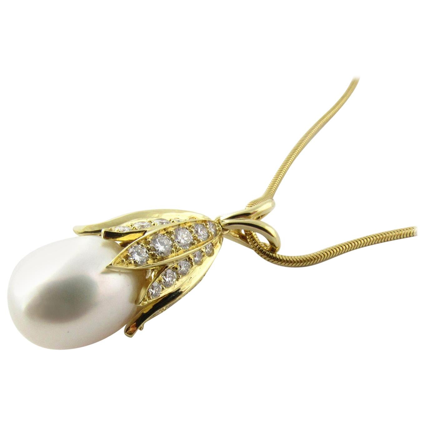 18 Karat Yellow Gold Pearl and Diamond Bell Flower Pendant Necklace For Sale
