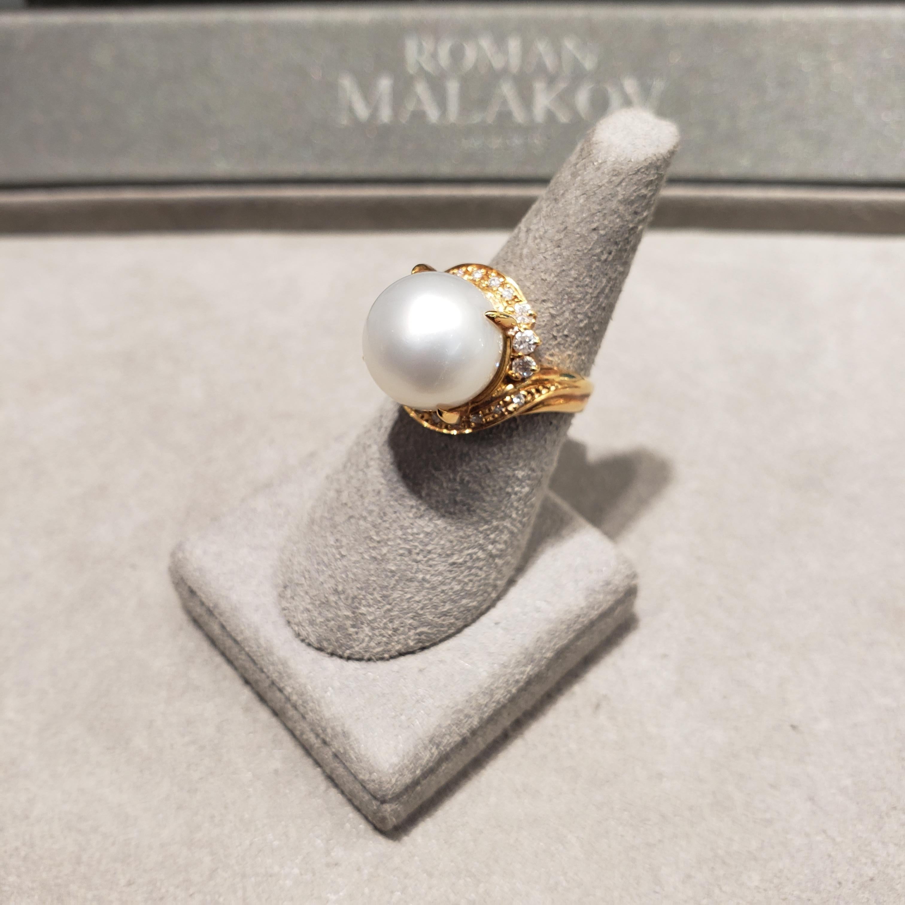 Vintage White Pearl and Diamond 18k Yellow Gold Bypass Ring For Sale 1