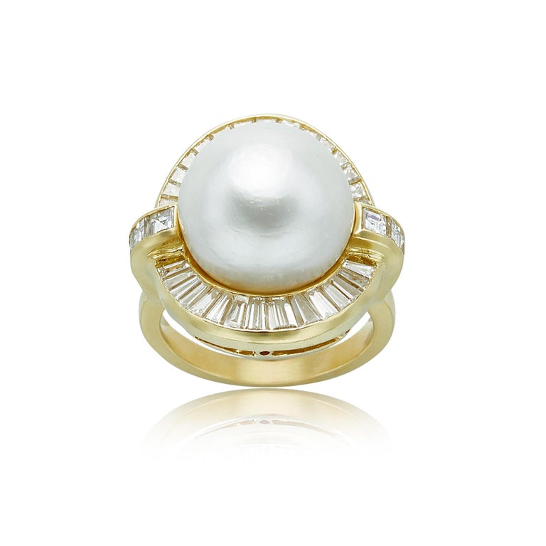 18 Karat Yellow Gold Pearl and Diamond Ring For Sale at 1stdibs