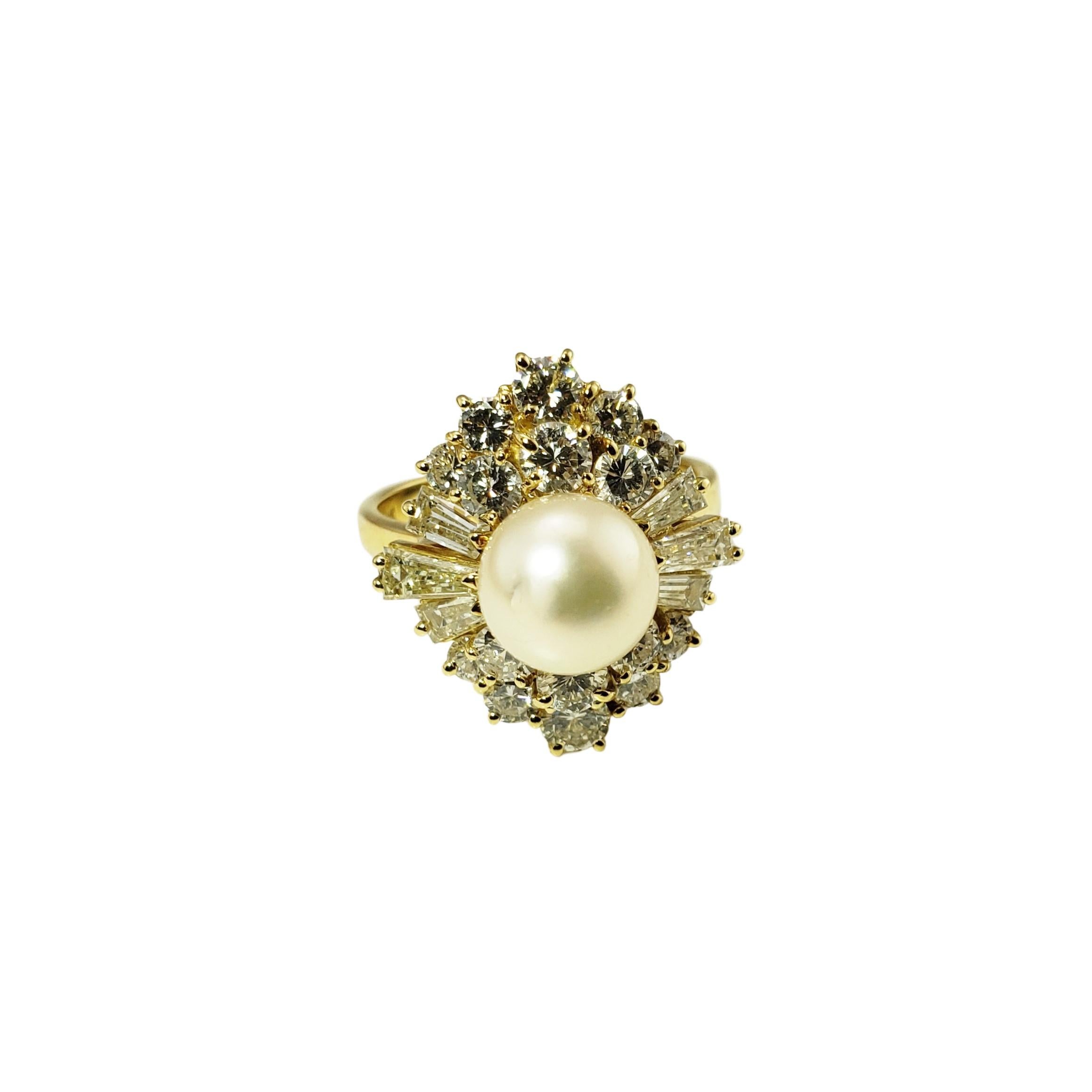 18 Karat Yellow Gold Pearl and Diamond Ring #12842 For Sale 4