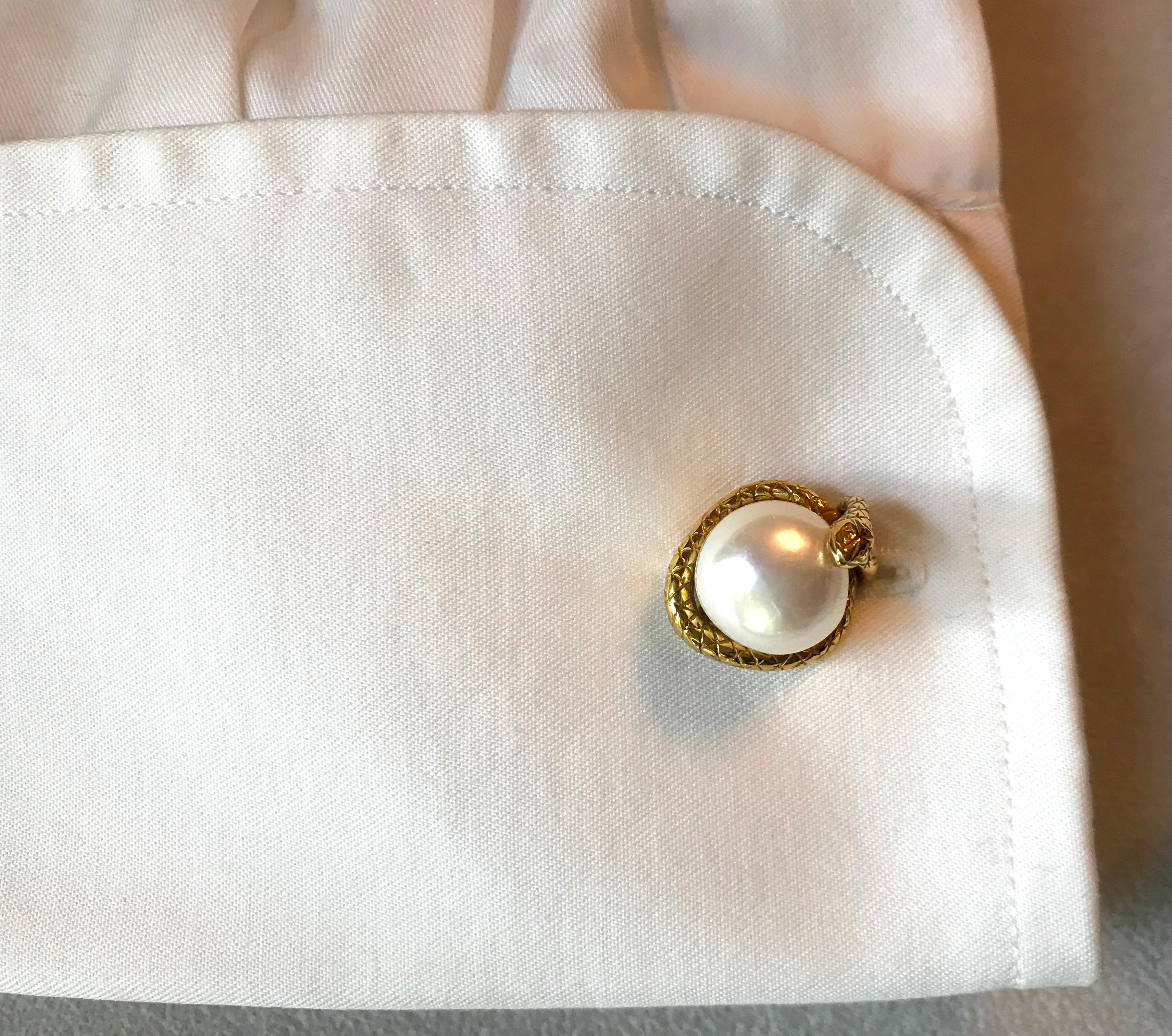 Women's or Men's 18 Karat Yellow Gold  Pearl and Jade Snake Cufflinks 