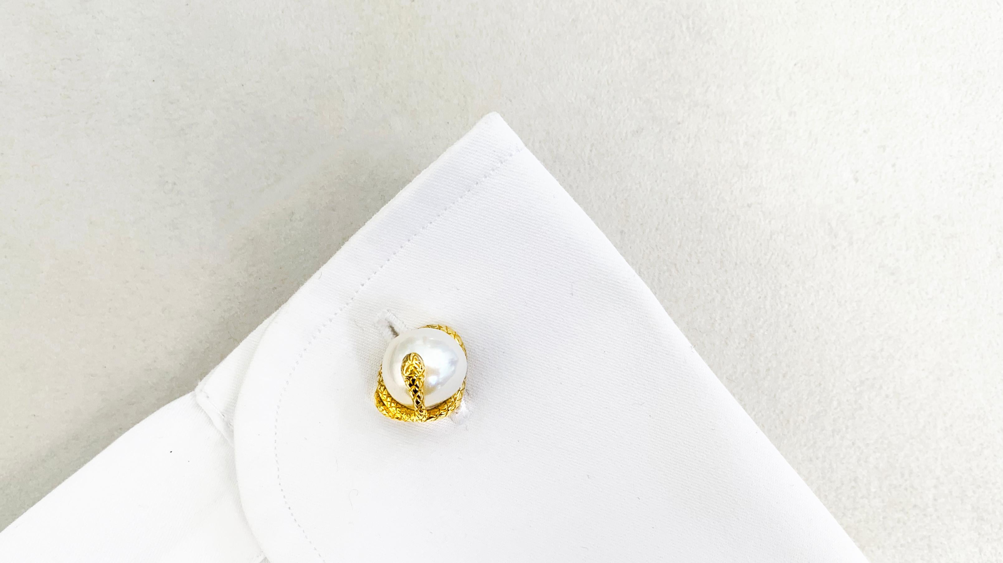 18 Karat Yellow Gold Pearl and White Agate Snake Cufflinks For Sale 1