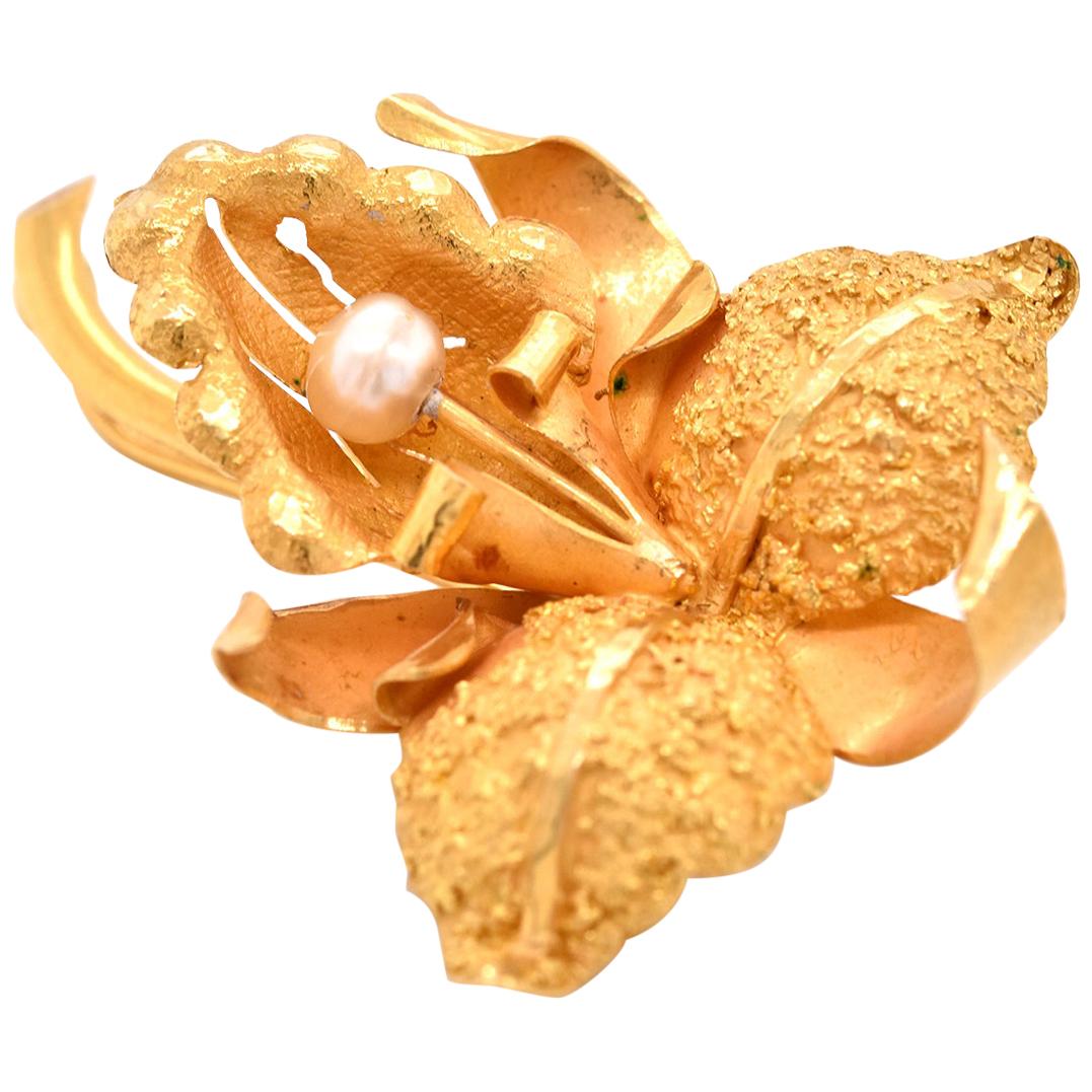 18 Karat Yellow Gold Pearl Flower Brooch