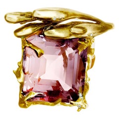 Bague cocktail en or jaune dix-huit carats avec kunzite et diamants de l'artiste