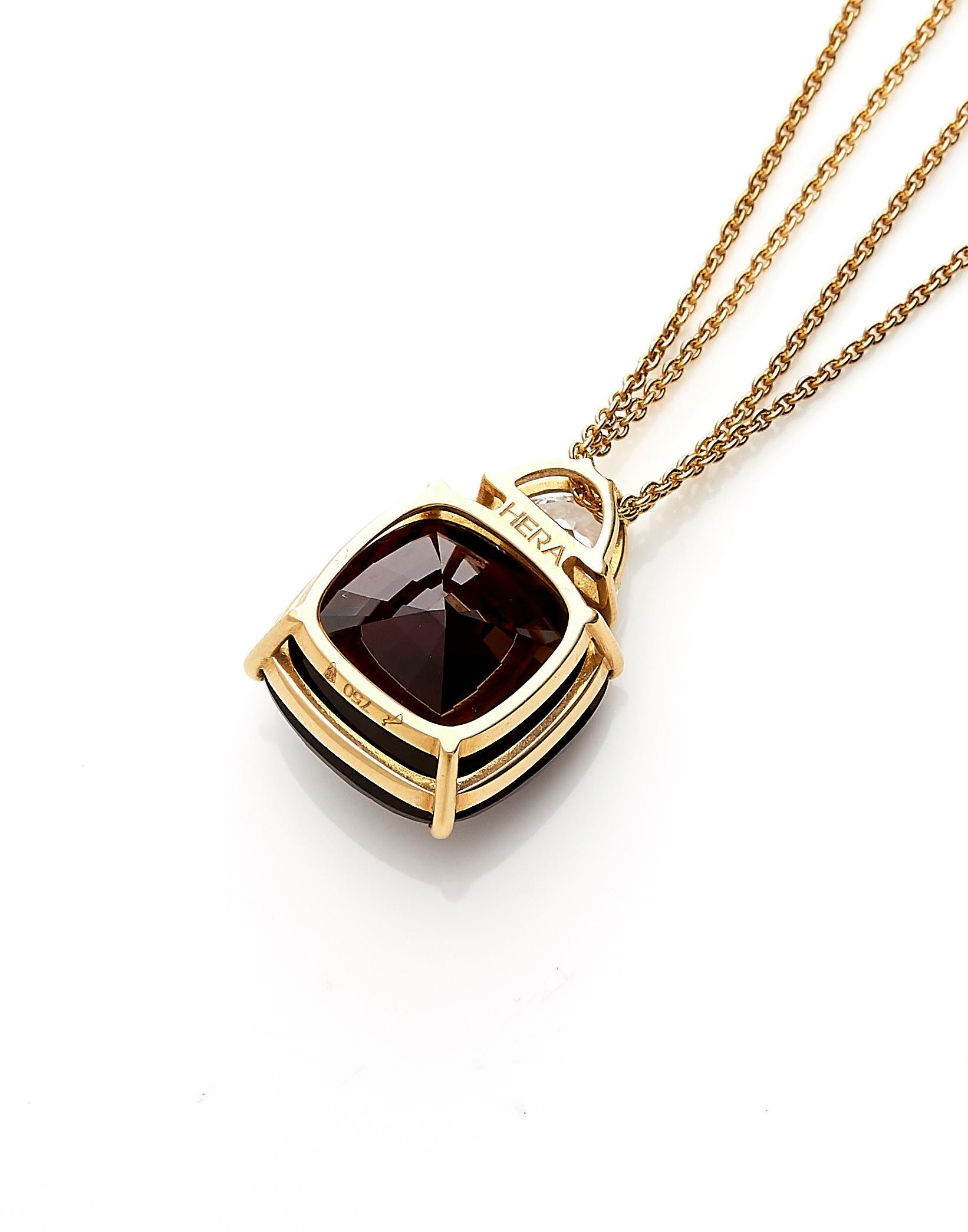 Antique Cushion Cut 18 Karat Yellow Gold Pendant Necklace with 13.86 Carat Red Garnet and Diamond For Sale