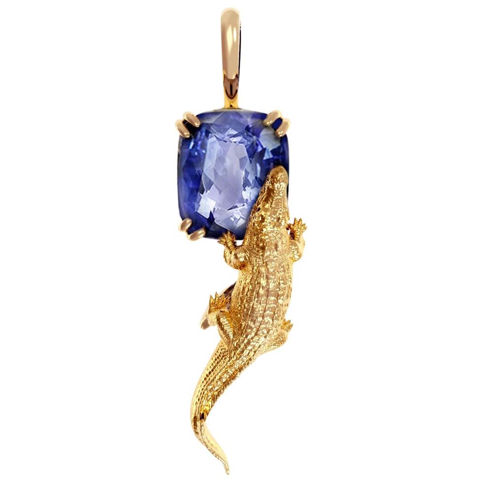 Eighteen Karat Yellow Gold Contemporary Pendant Necklace with Tanzanite For Sale 3