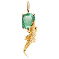 18 Karat Yellow Gold Pendant Necklace with 3.48 Carats Emerald