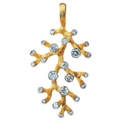 18 Karat Yellow Gold Pendant with 1.35 Carat Diamonds 18 Karat Yellow Gold Pendant with 1.35 Carat Diamonds