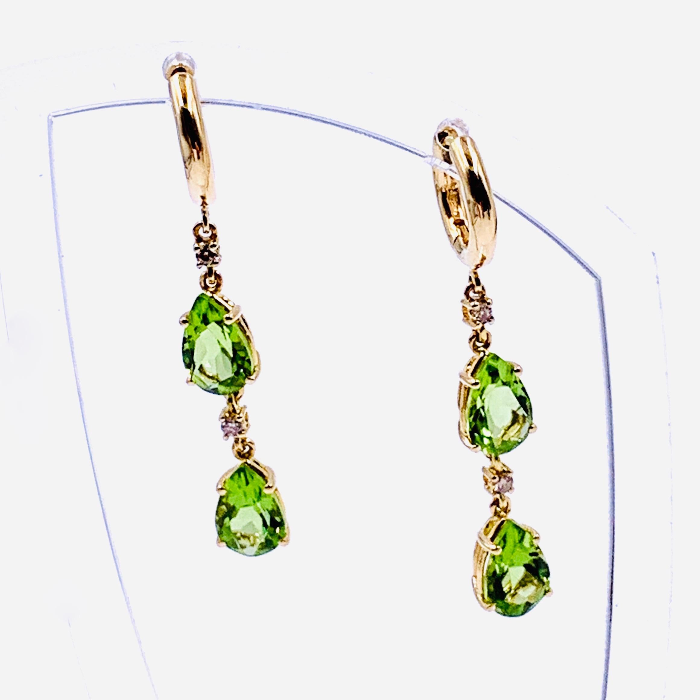 18 Karat Yellow Gold Peridot and Brown Diamonds Garavelli Long Earrings In New Condition In Valenza, IT