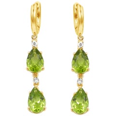 18 Karat Yellow Gold Peridot and Brown Diamonds Garavelli Long Earrings