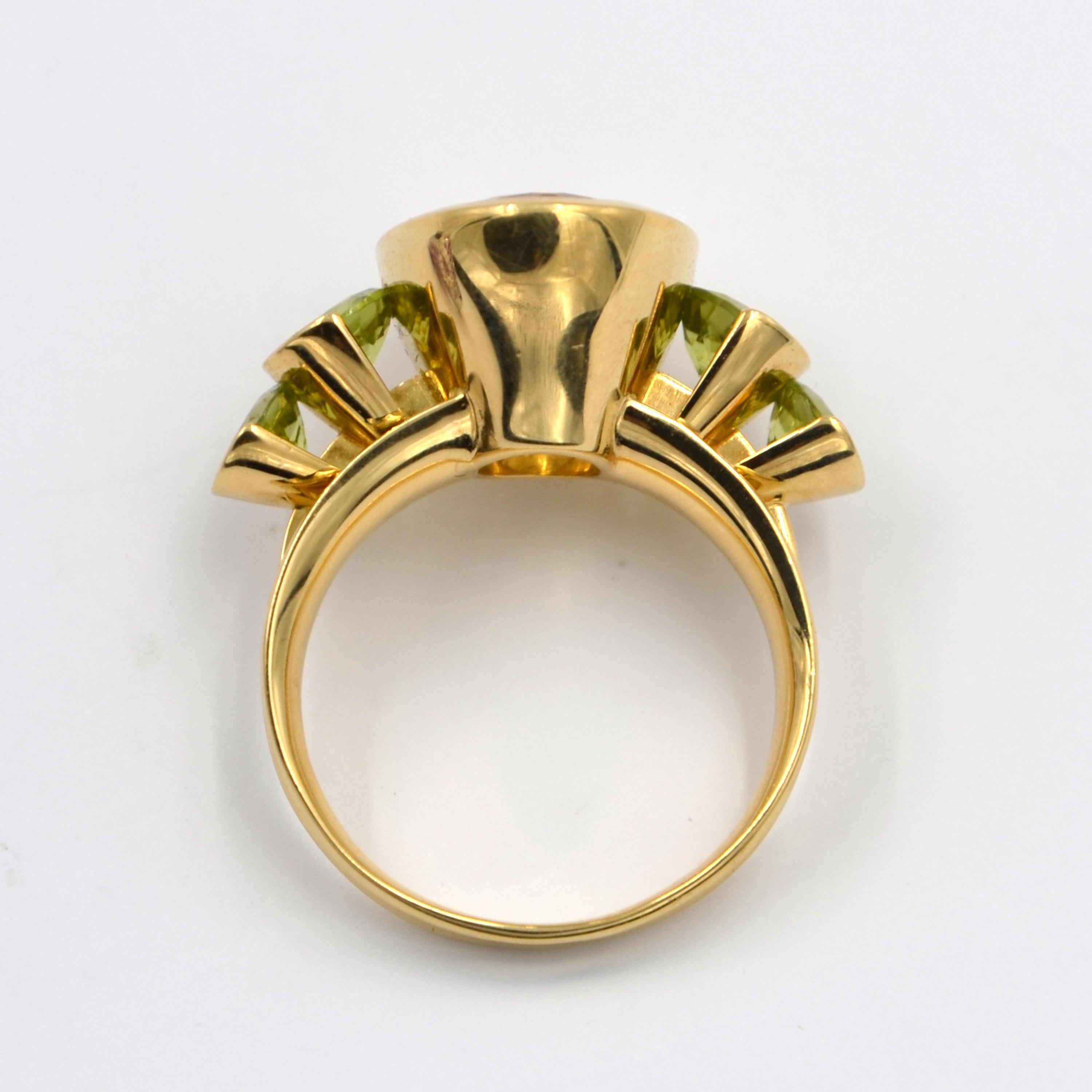 Contemporary 18 Karat Yellow Gold Peridot and Citrine Garavelli Ring For Sale