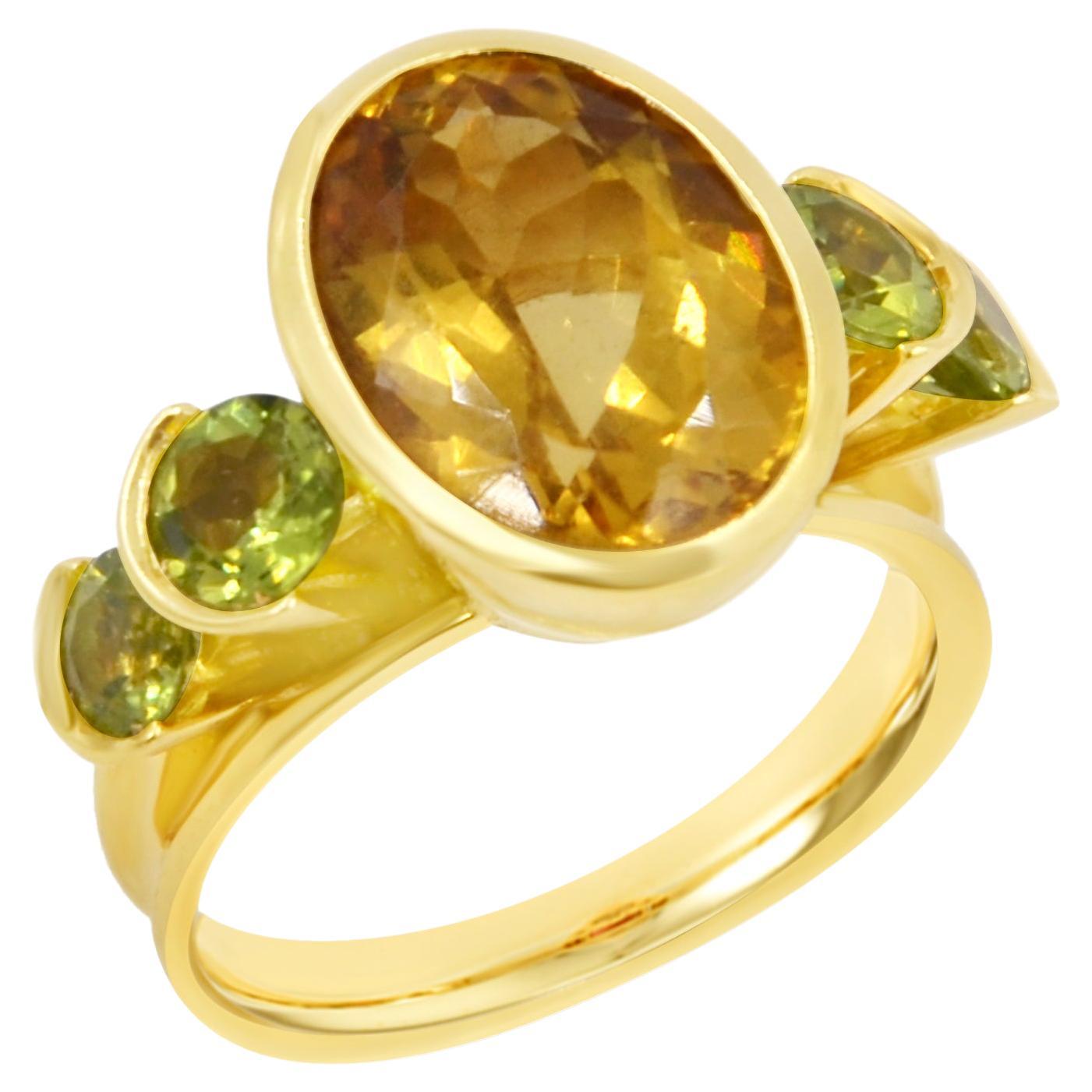 18 Karat Yellow Gold Peridot and Citrine Garavelli Ring For Sale