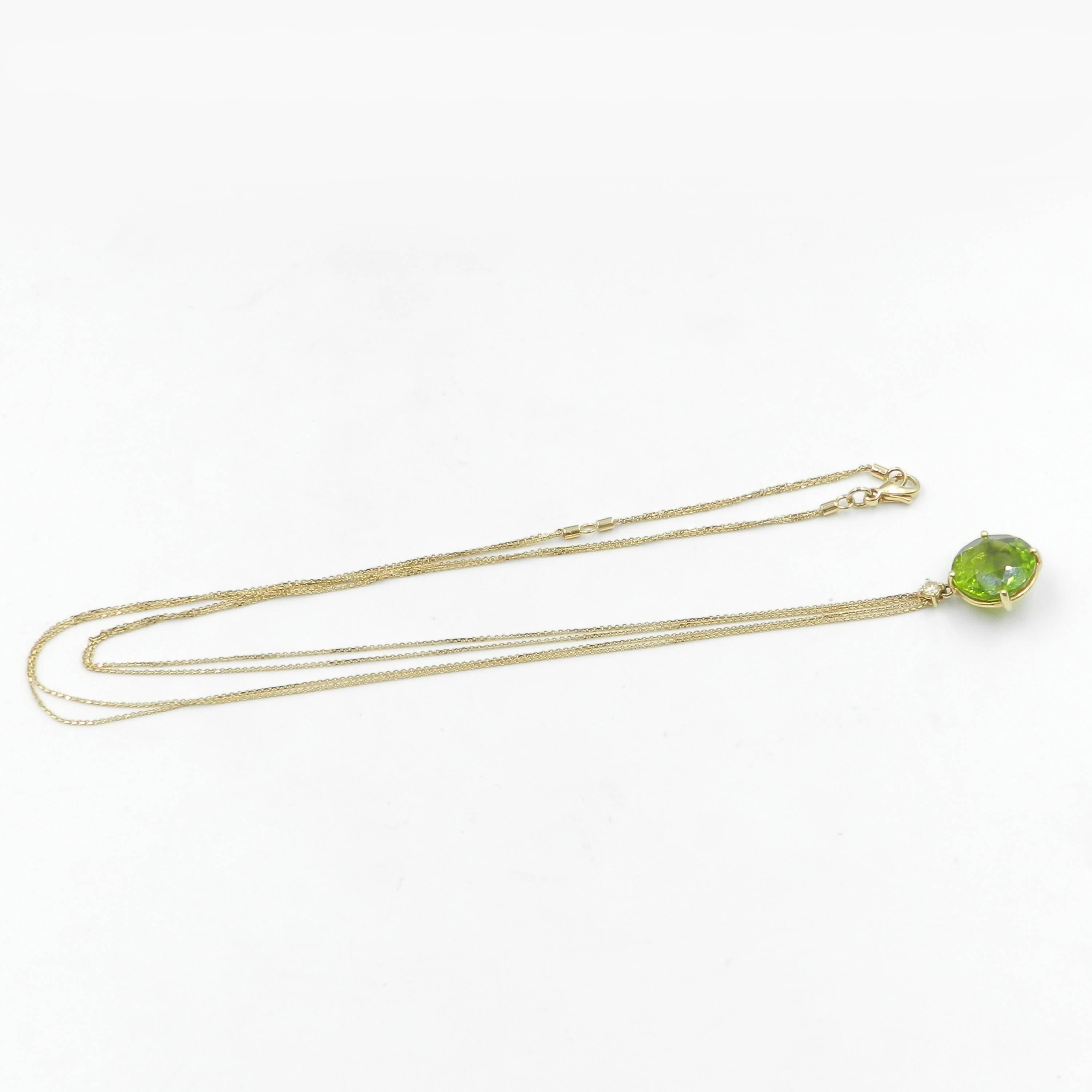 18KT Yellow Gold Peridot and  Diamond Garavelli Pendant with Necklace 
GOLD gr : 6,80
DIAMOND ct : 0,09
Natural PERIDOT ct : 8,39  
