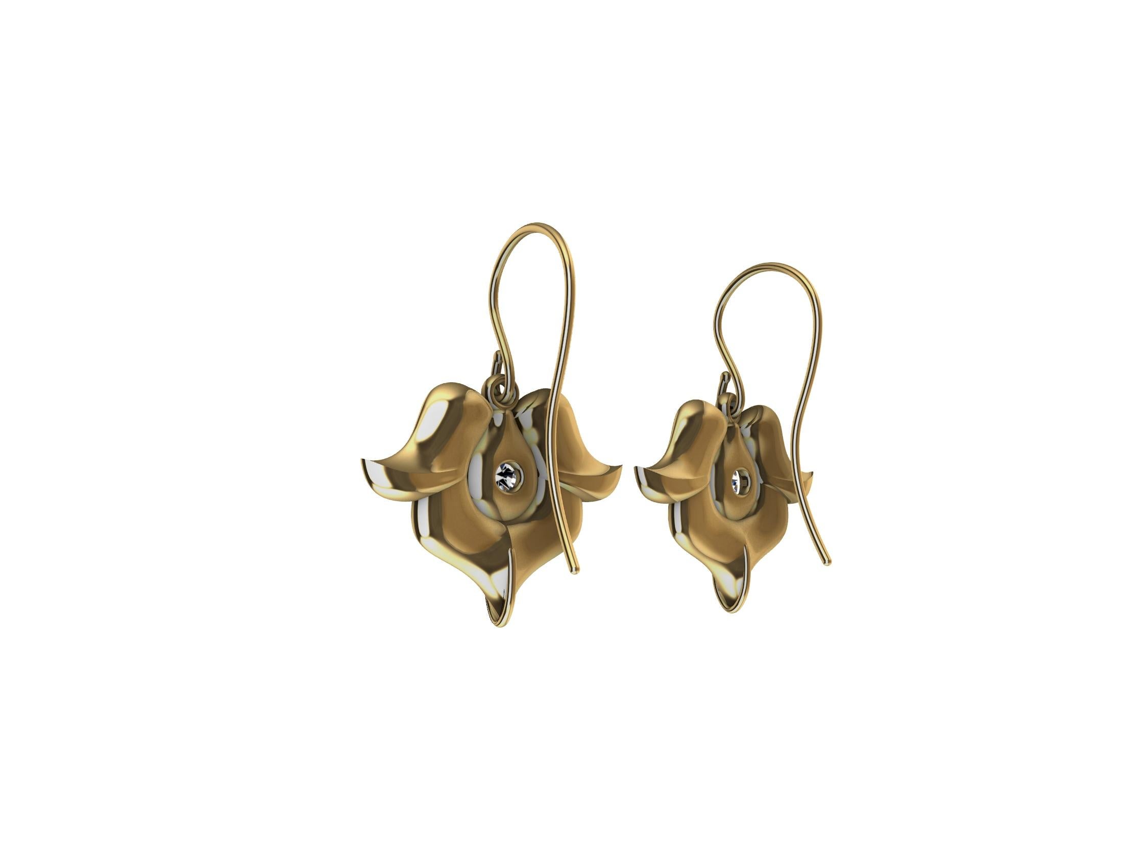 Boucles d'oreilles en or jaune 18 carats avec petite arabesque en forme de fleur en vente 4