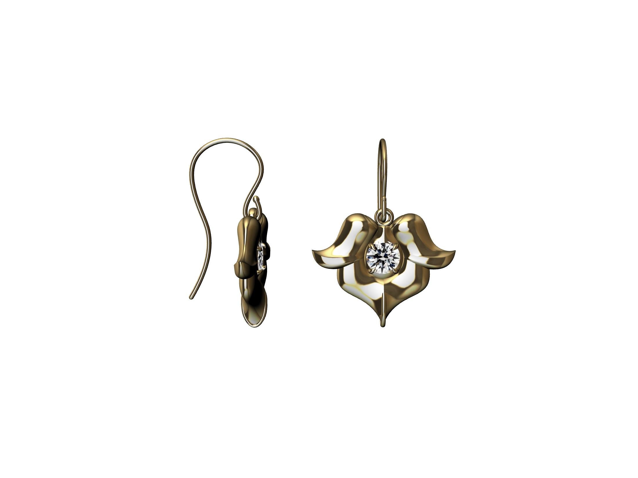 18 Karat Yellow Gold Petite Diamond Arabesque Flower Earrings In New Condition For Sale In New York, NY