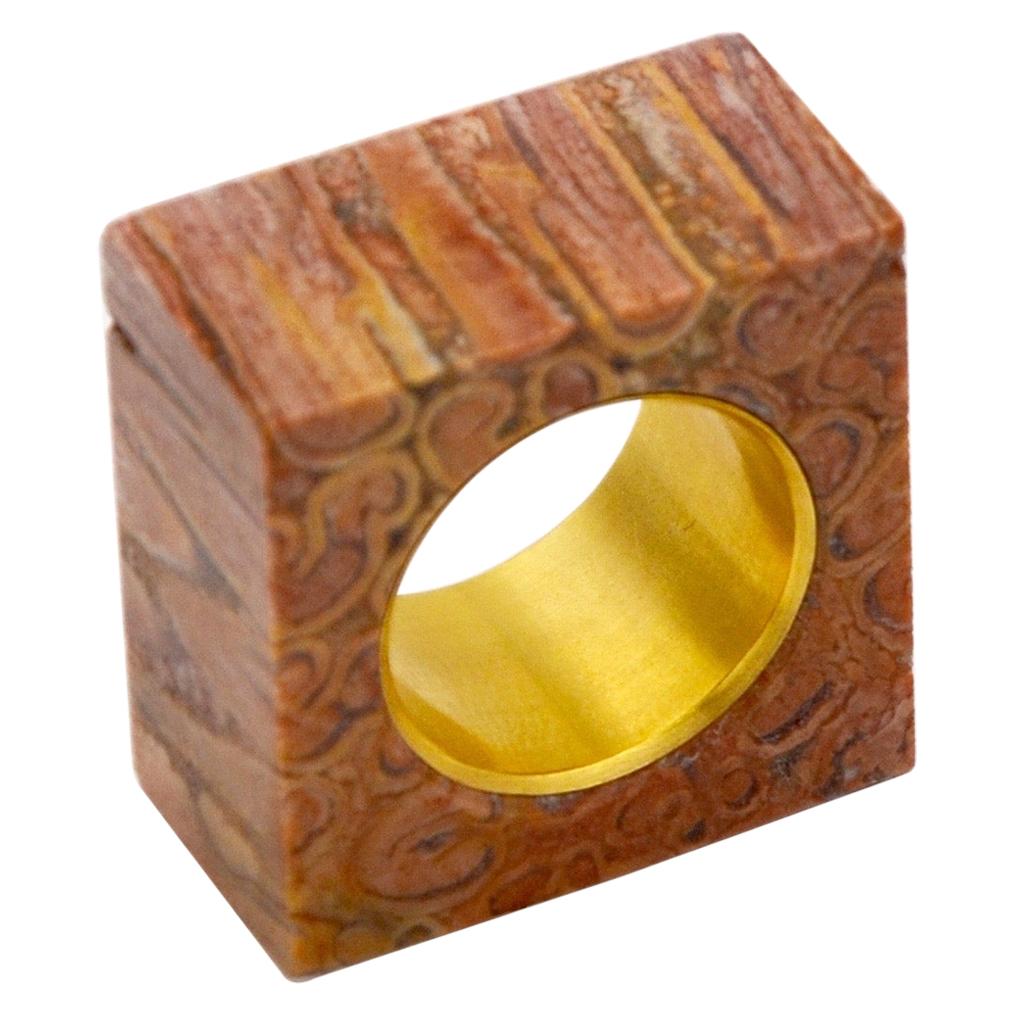 18 Karat Yellow Gold Petrified Wood Ring For Sale