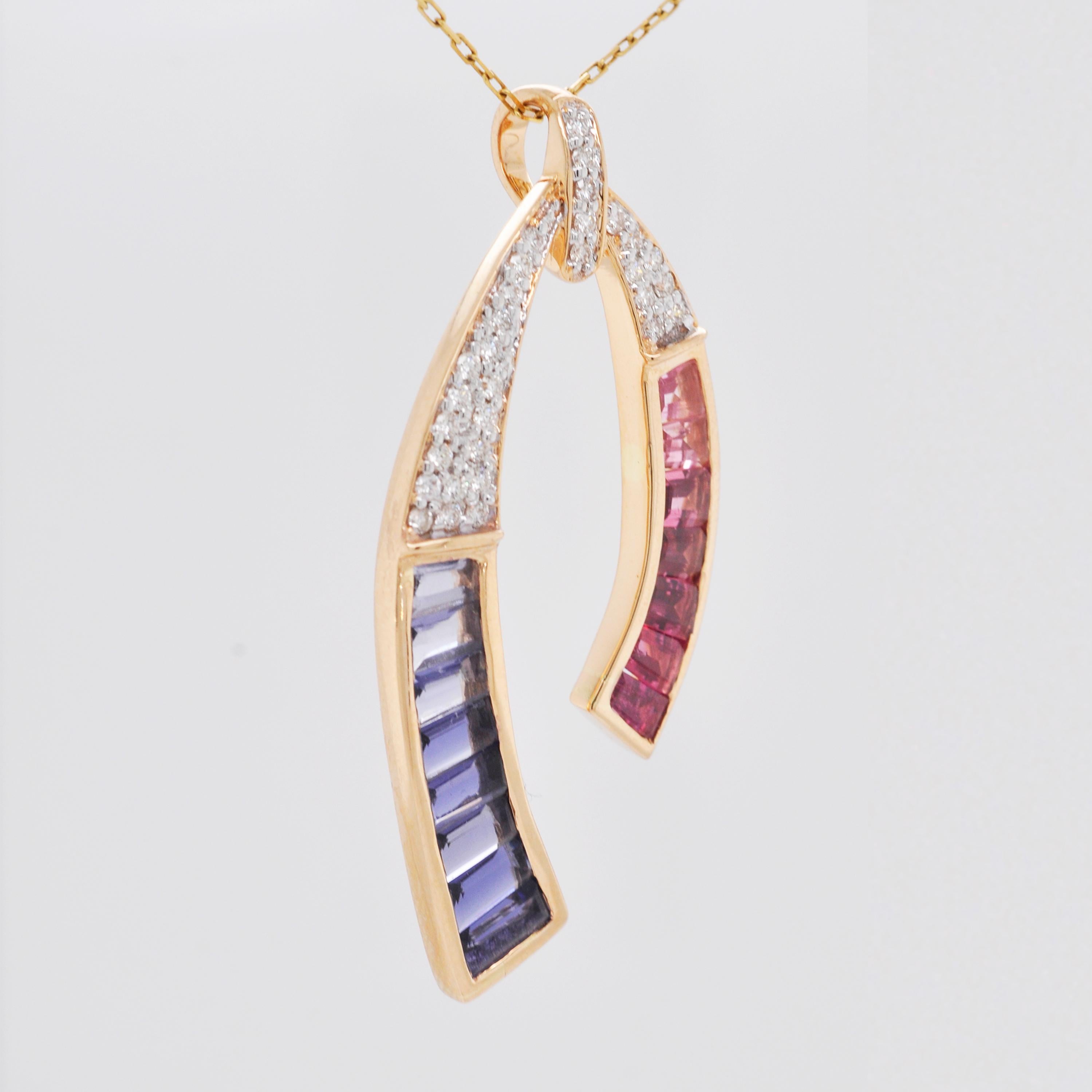 18 Karat Yellow Gold Pink Tourmaline Iolite Baguette Diamond Pendant Necklace In New Condition For Sale In Jaipur, Rajasthan