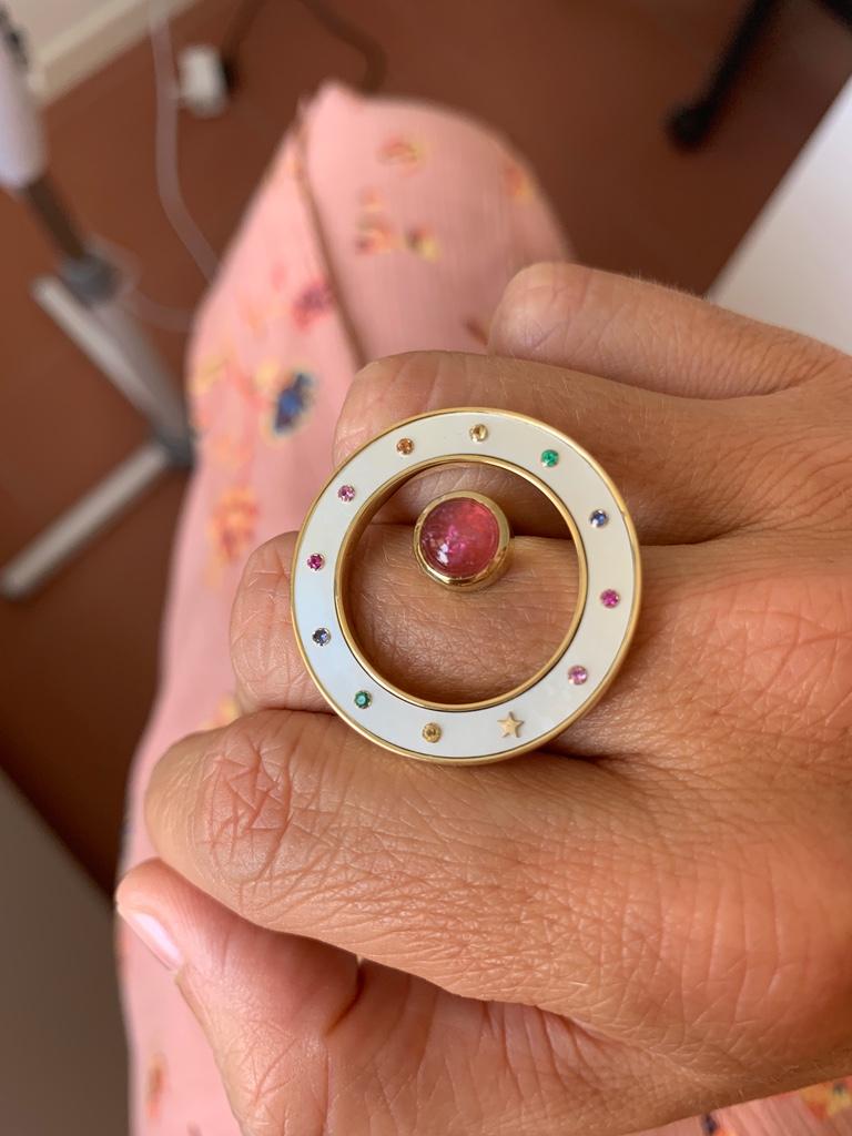 18 Karat Yellow Gold, Pink Tourmaline Sapphire and Mother of Pearl Ring For Sale 1