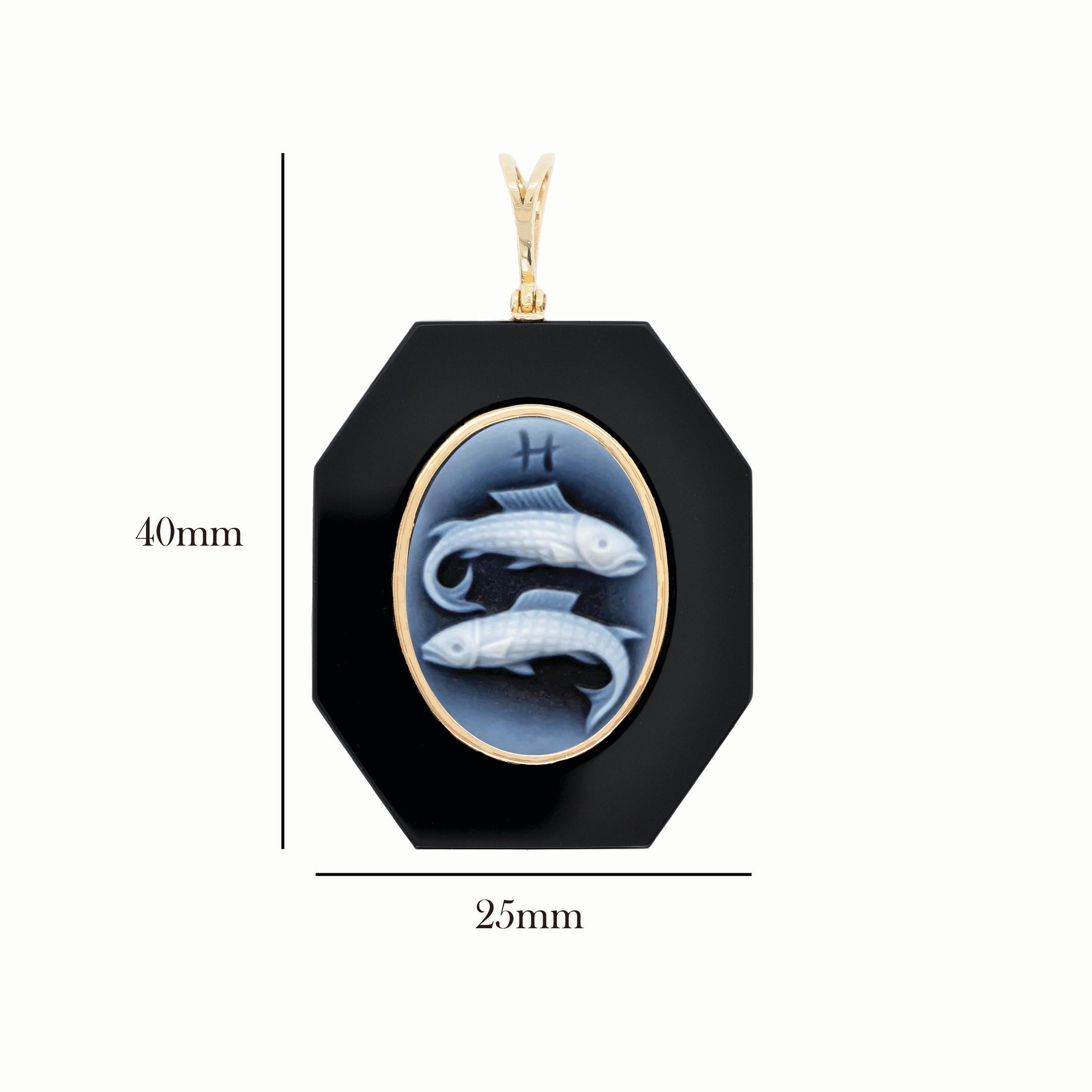 18 Karat Yellow Gold Pisces Zodiac Agate Cameo Black Onyx Pendant Necklace For Sale 2