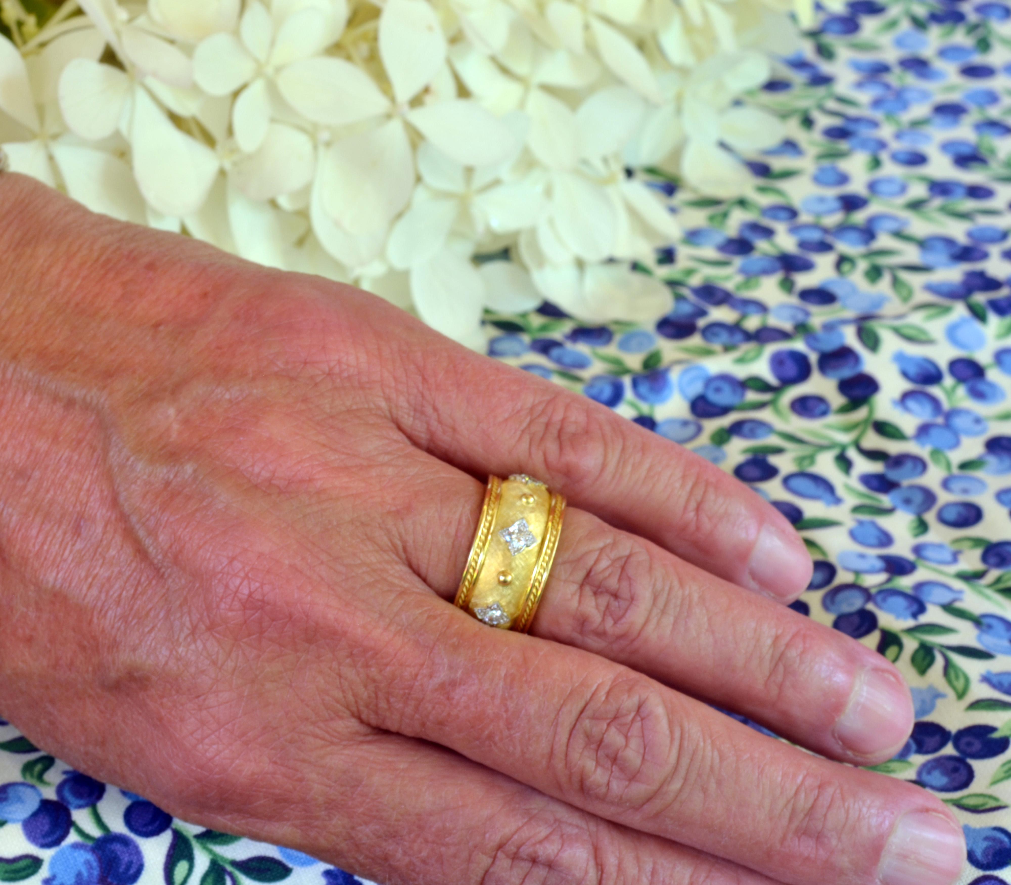 Anneau cigare en or jaune 18 carats, platine et diamants en vente 3