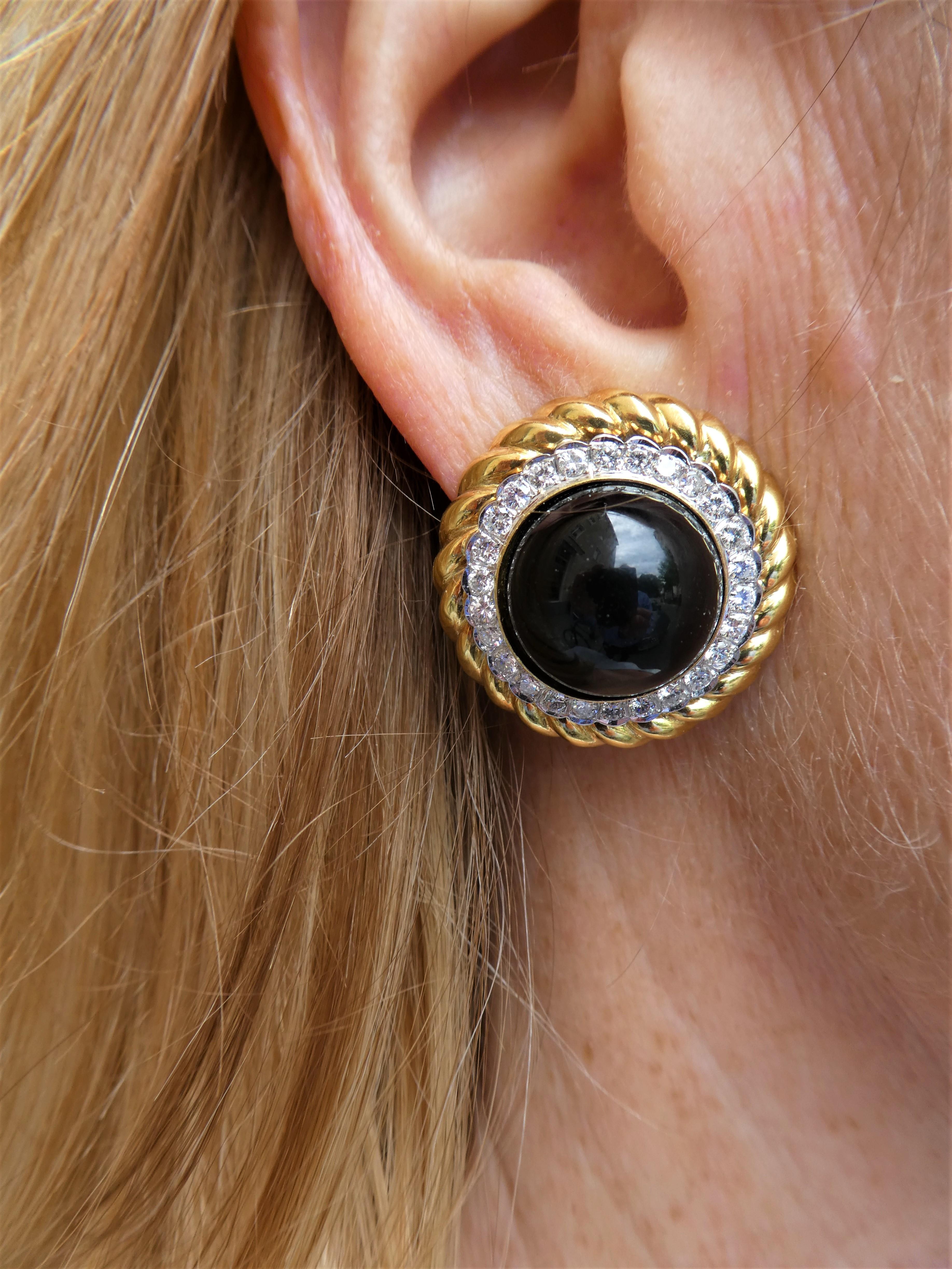 18 Karat Yellow Gold Platinum Diamonds Onyx circa 1970 Earrings 3