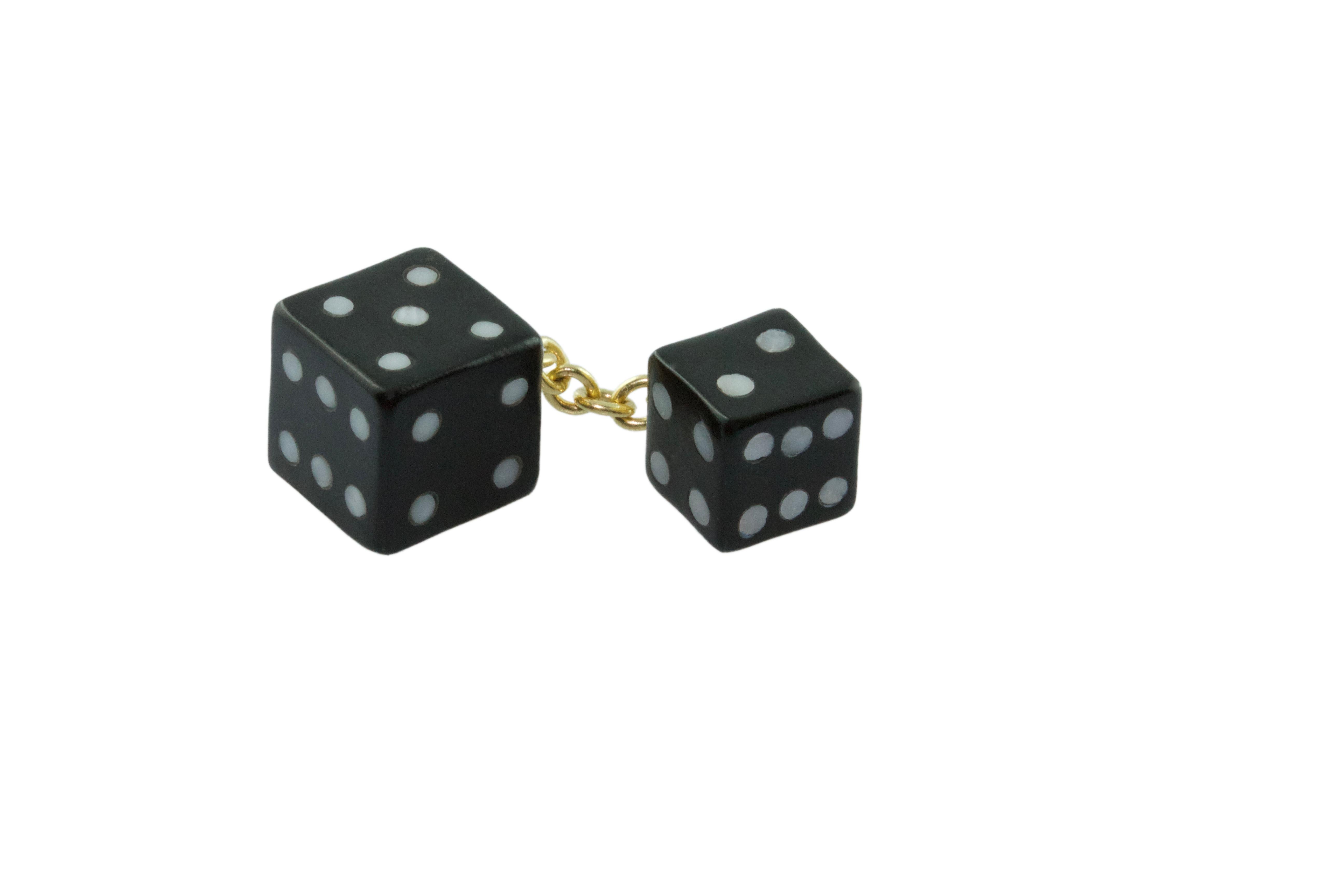 18 Karat Yellow Gold Playing Dice Cufflinks In New Condition For Sale In Milano, IT