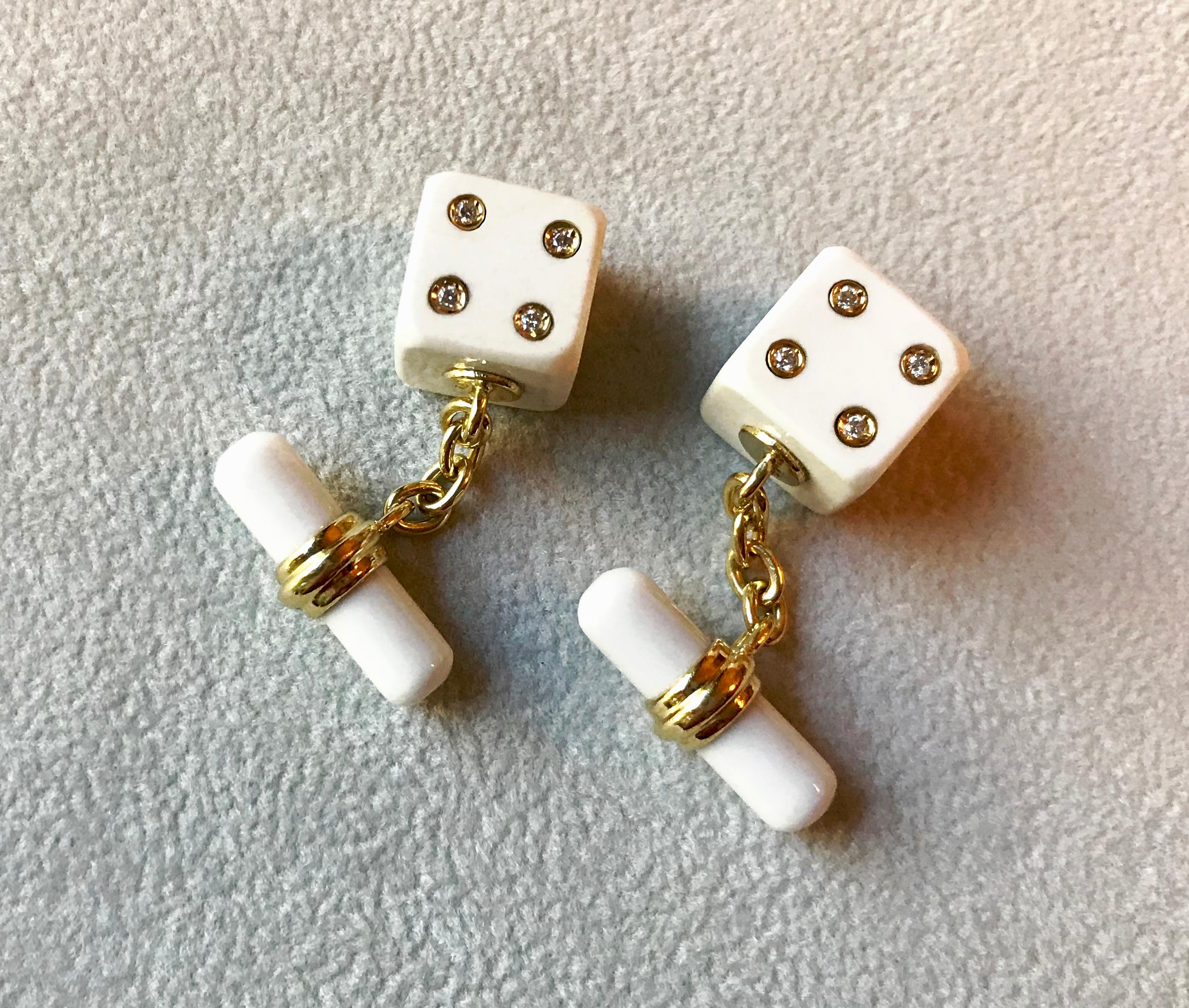 Round Cut 18 Karat Yellow Gold Playing Dice White Agate Diamonds Cufflinks For Sale