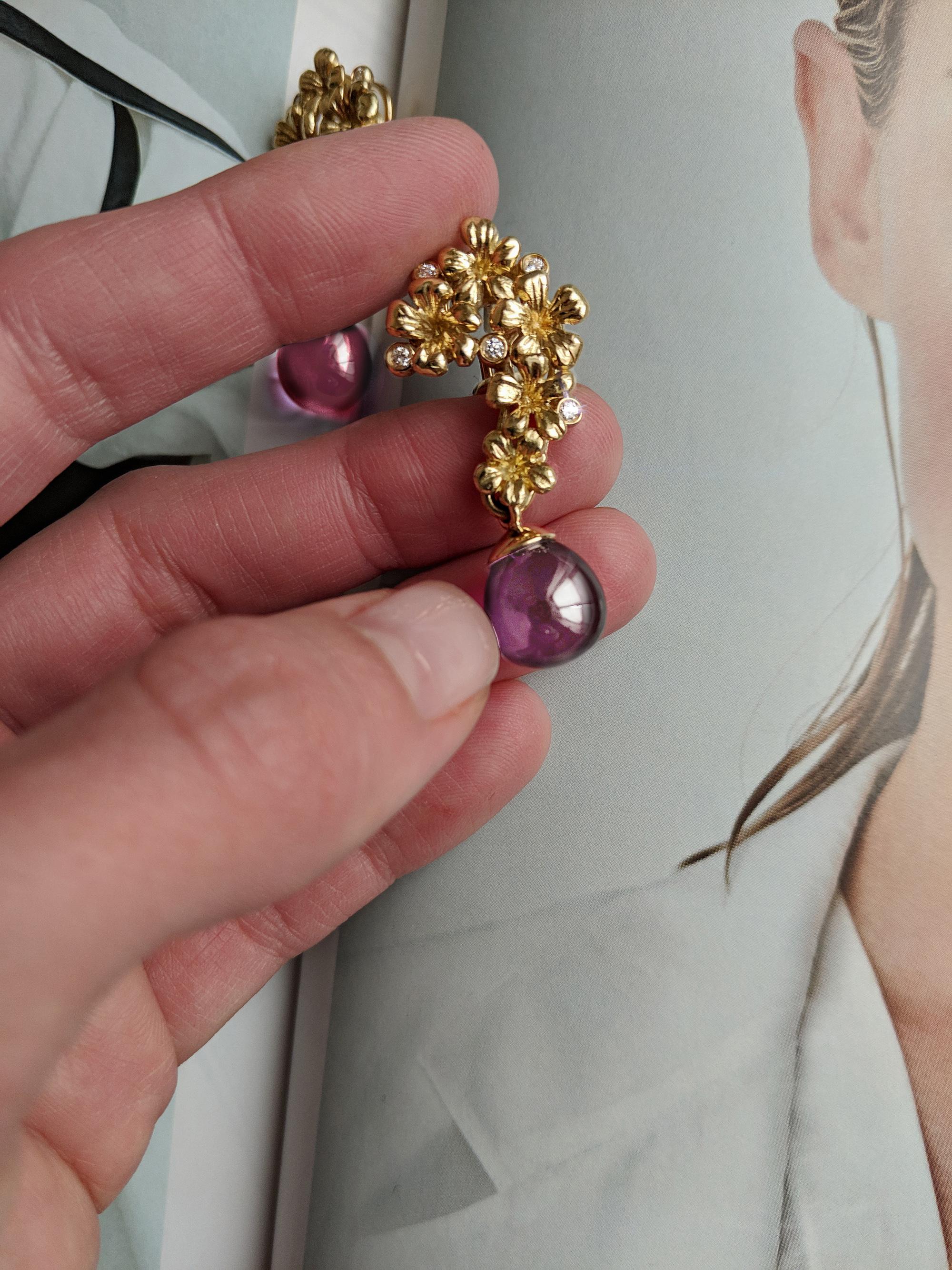 Broche Flor de ciruelo de oro amarillo de dieciocho quilates con diamantes y cuarzo rosa en Nuevo estado para la venta en Berlin, DE
