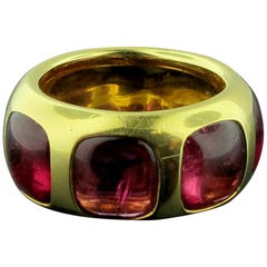 18 Karat Yellow Gold "Pomellato" Rubelite Cabochon Ring