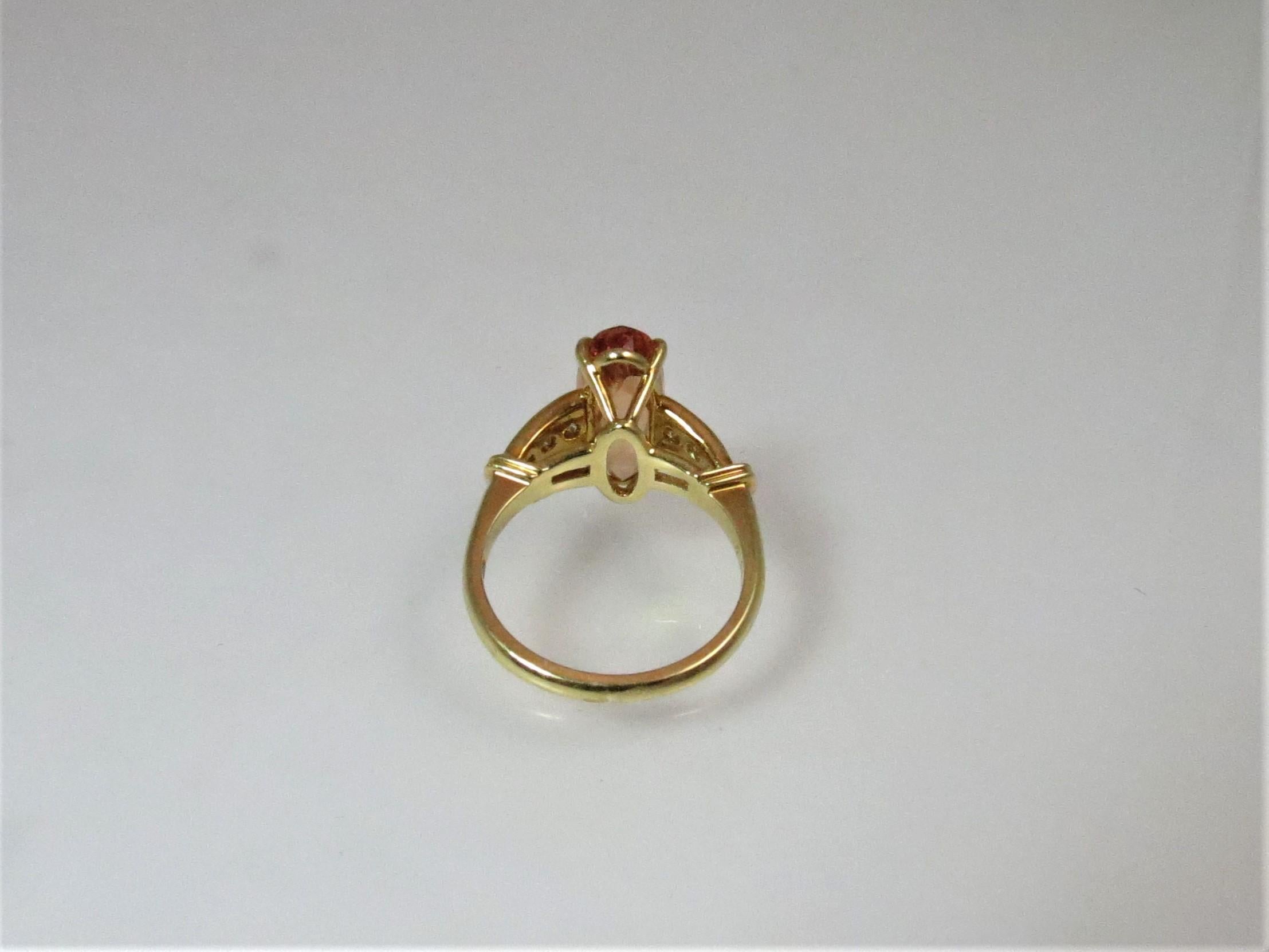 18 Karat Yellow Gold Precious Topaz and Diamond Ring In Excellent Condition For Sale In Chicago, IL