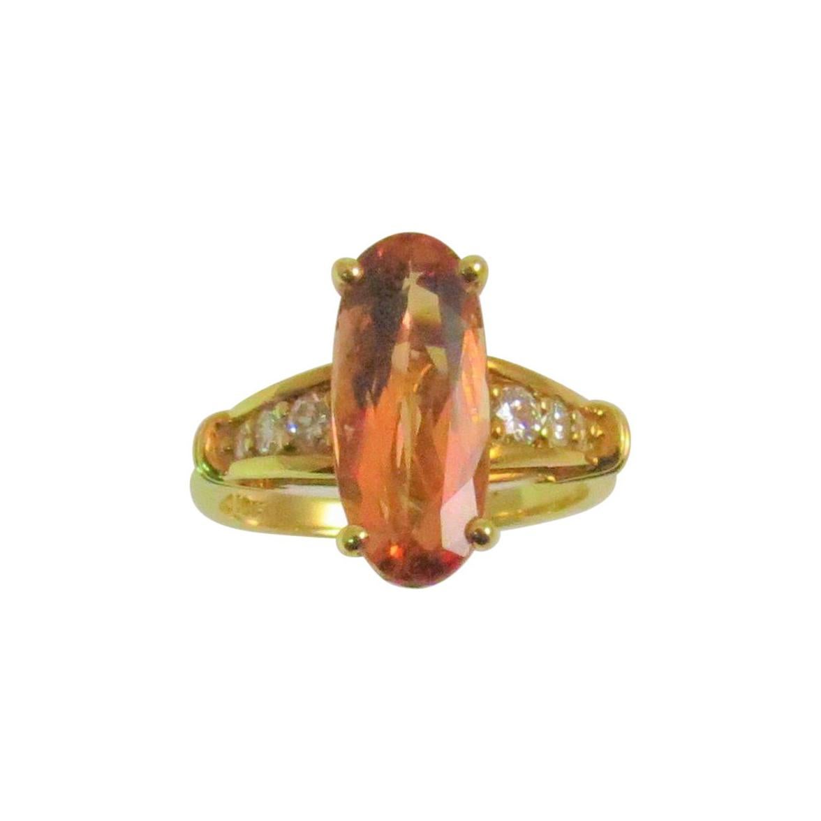 18 Karat Yellow Gold Precious Topaz and Diamond Ring For Sale