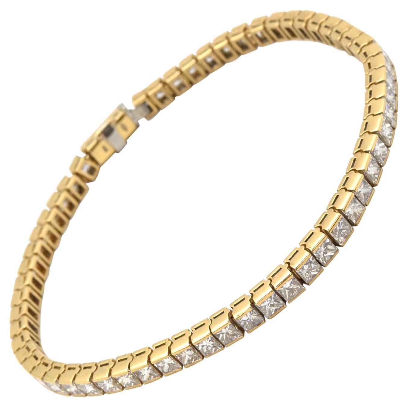 18 Karat Yellow Gold Princess Cut 7.20 Carat Diamond Inline Bracelet