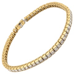 18 Karat Yellow Gold Princess Cut 7.20 Carat Diamond Inline Bracelet
