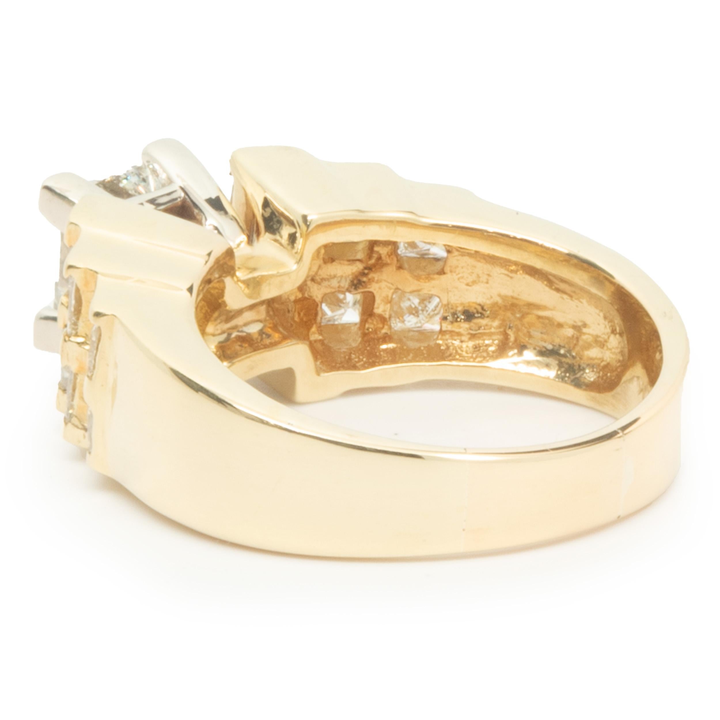 18 Karat Yellow Gold Princess Cut Diamond Engagement Ring In Excellent Condition For Sale In Scottsdale, AZ
