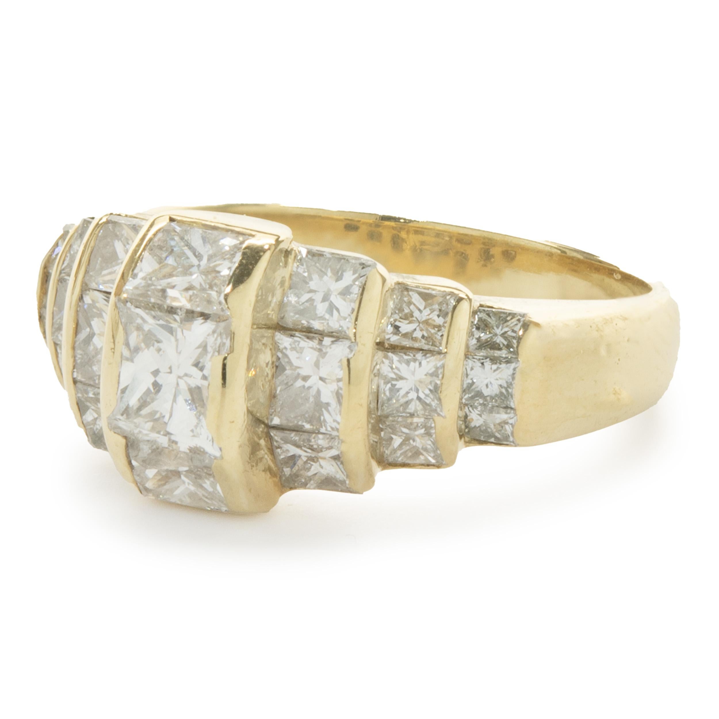 Wasserfall-Ring aus 18 Karat Gelbgold mit Diamanten im Prinzessinnenschliff im Zustand „Hervorragend“ in Scottsdale, AZ