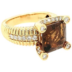 18 Karat Yellow Gold Quartz and Diamond Cocktail Ring