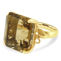18 Karat Yellow Gold Quartz Asscher Cut Ring
