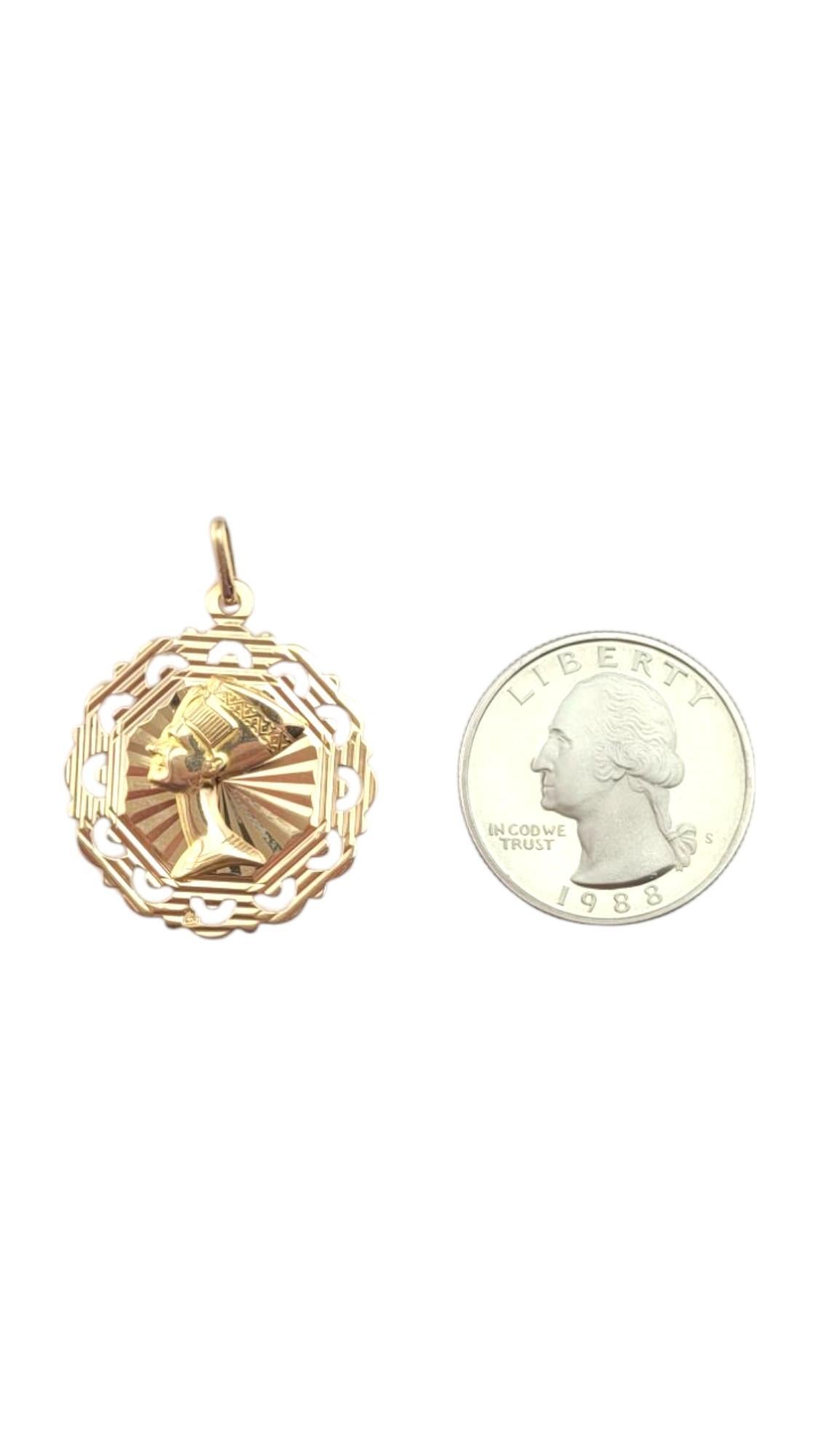 Pendentif en or jaune 18 carats Reine Nefertiti #21145 Bon état - En vente à Washington Depot, CT