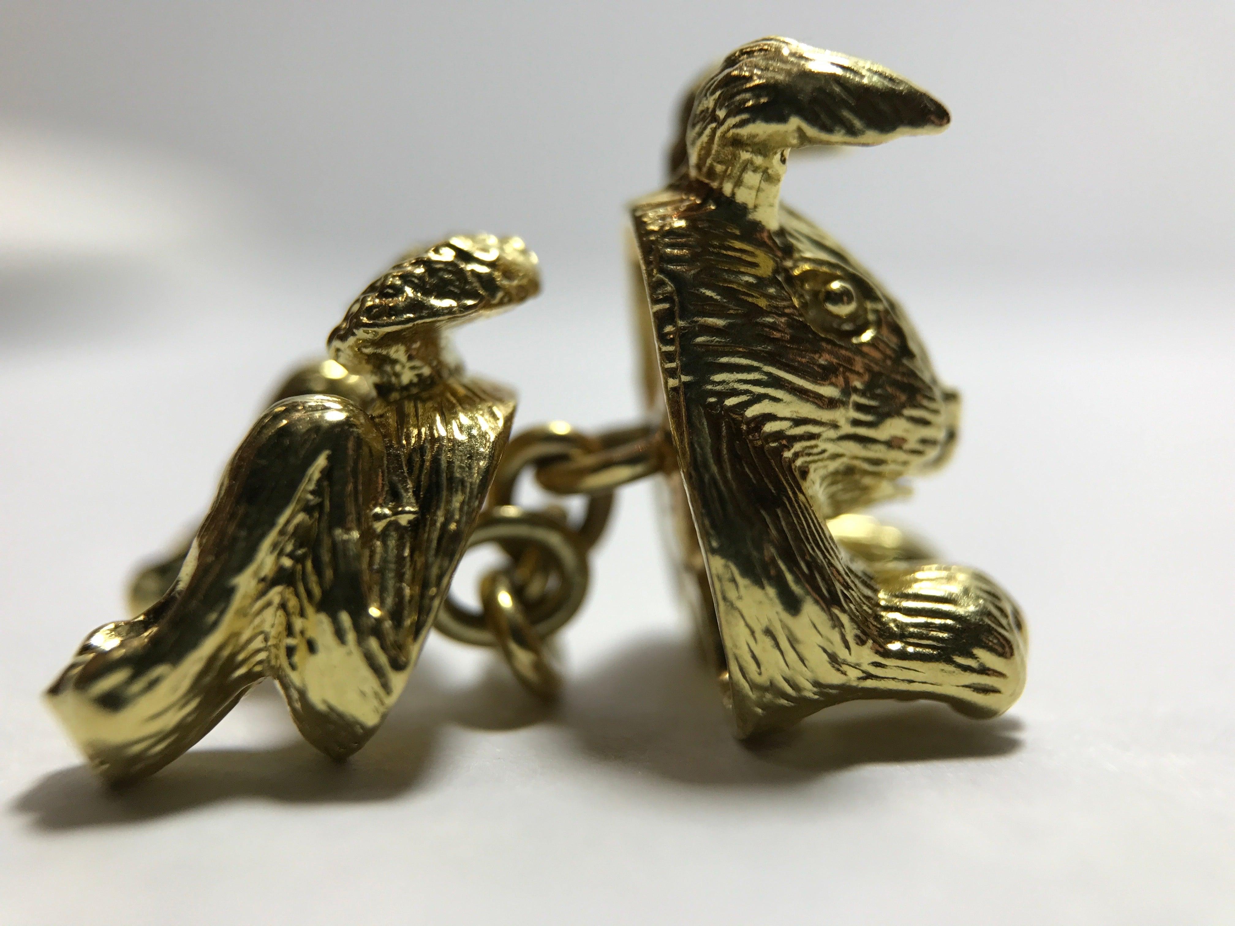 18 Karat Yellow Gold Rabbit Cufflinks In New Condition For Sale In Milano, IT