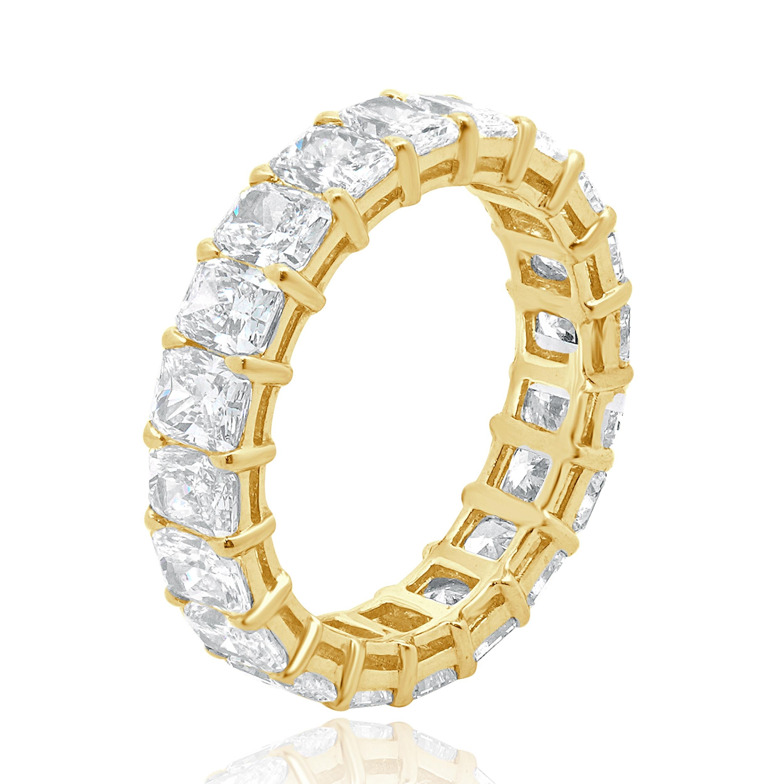 Concepteur : personnalisé
Matériau : Or jaune 18K
Diamant : 20 taille radiant = 4.96cttw
Couleur : G / H
Clarté : VS2
Taille de la bague : 6.5 (veuillez prévoir deux jours de livraison supplémentaires pour les demandes de taille)
Poids : 3.82