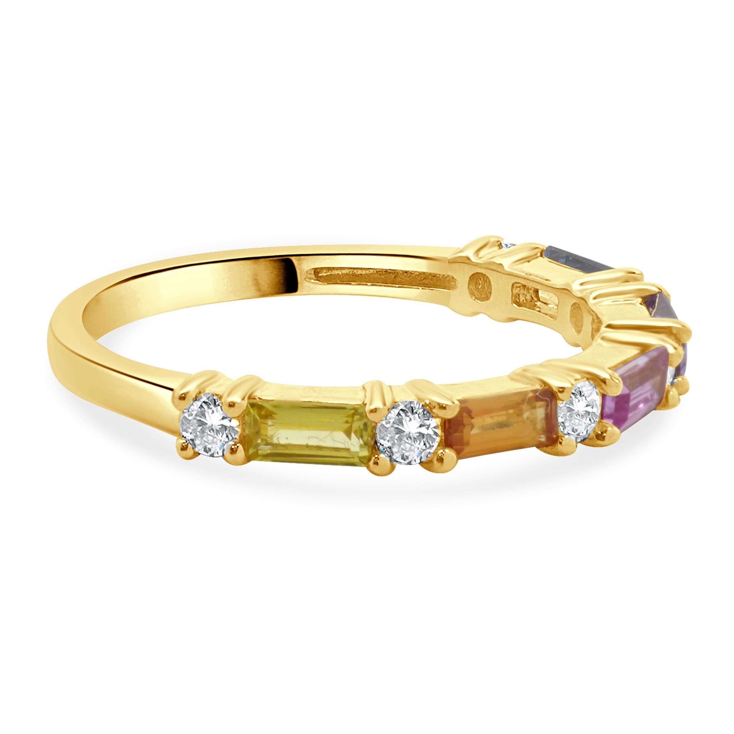 Alternating-Ring aus 18 Karat Gelbgold mit Regenbogen-Saphir und Diamant (Rundschliff) im Angebot