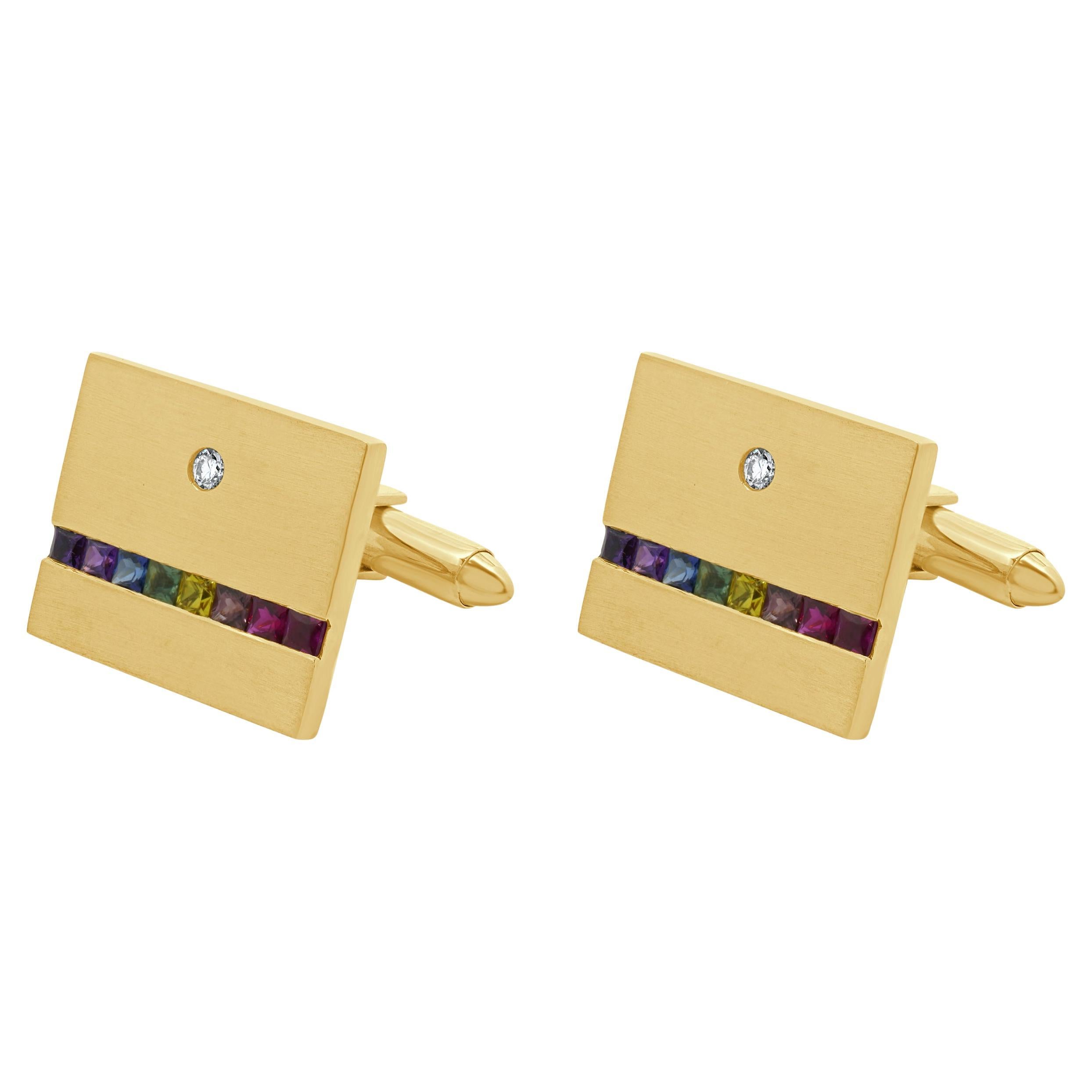 18 Karat Gelbgold Manschettenknöpfe mit Regenbogen-Saphir und Diamant im Angebot