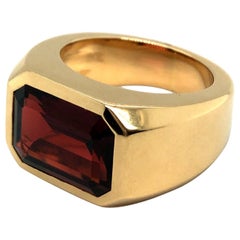 18 Karat Yellow Gold Red Garnet Ring by Péclard