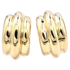 18 Karat Yellow Gold Ribbed Dome Huggie Earrings 18 Karat Yellow Gold Ribbed Dome Huggie Earrings